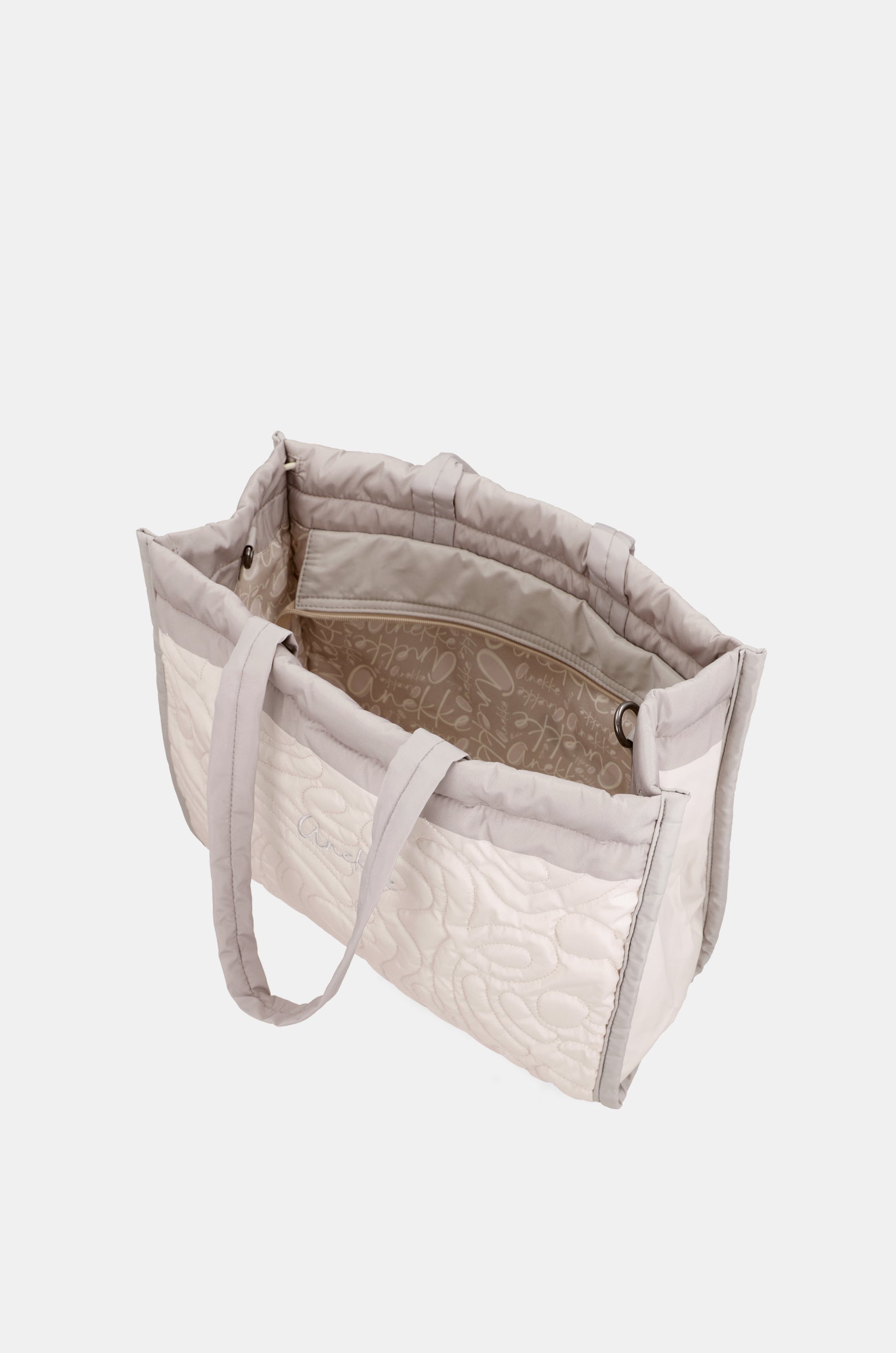 White quilted bag