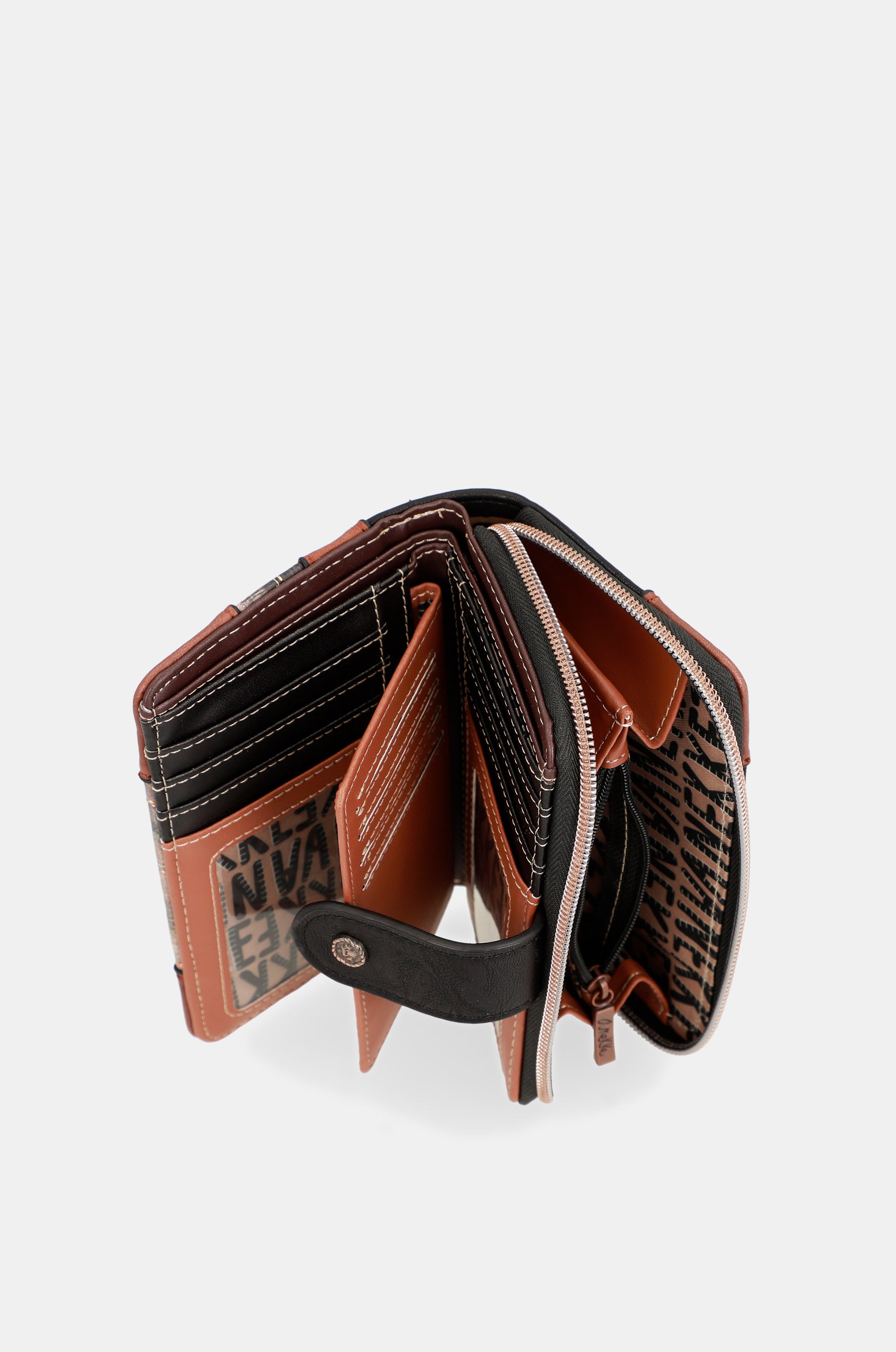 Wild medium rigid wallet