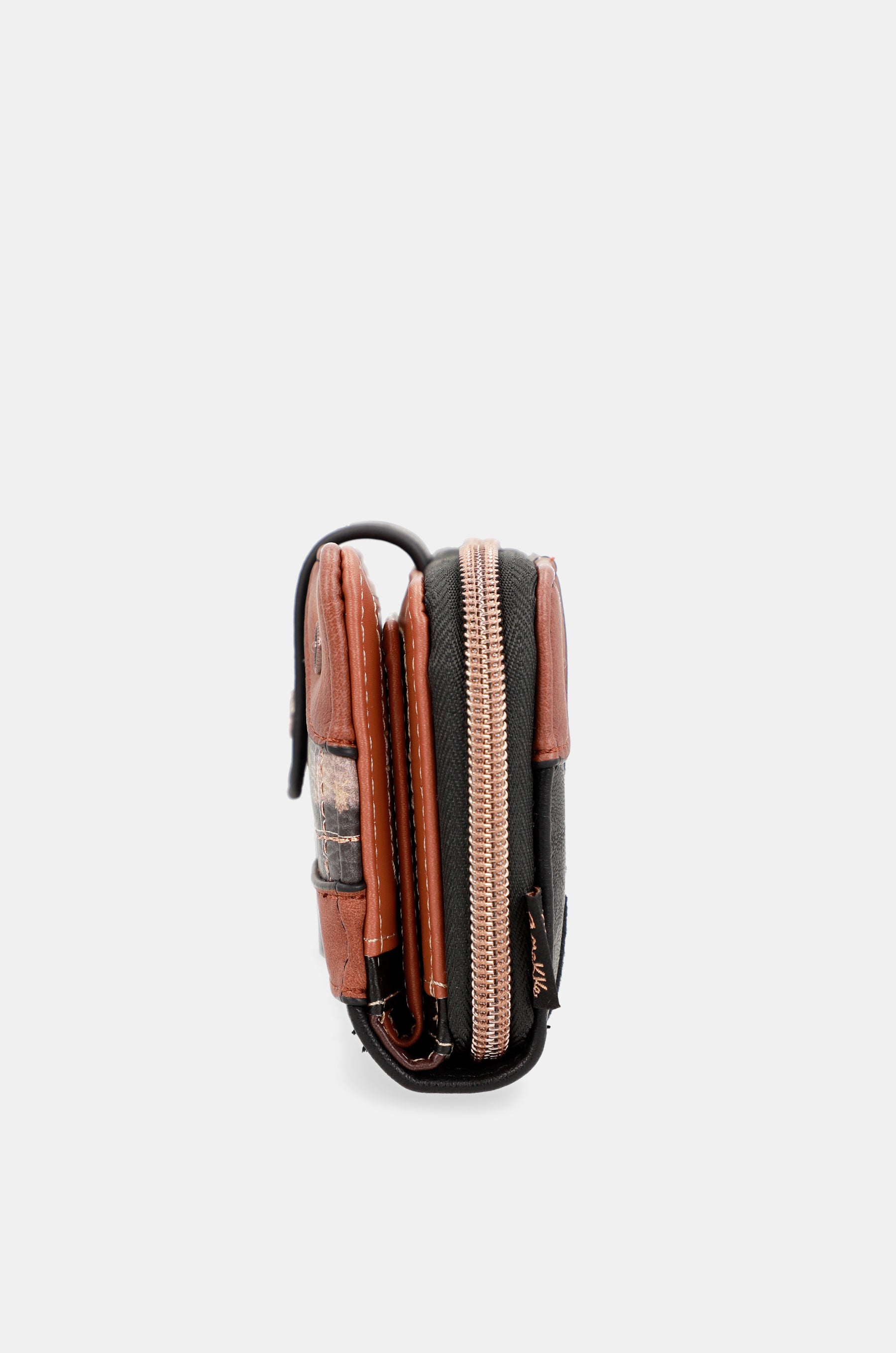 Wild medium rigid wallet