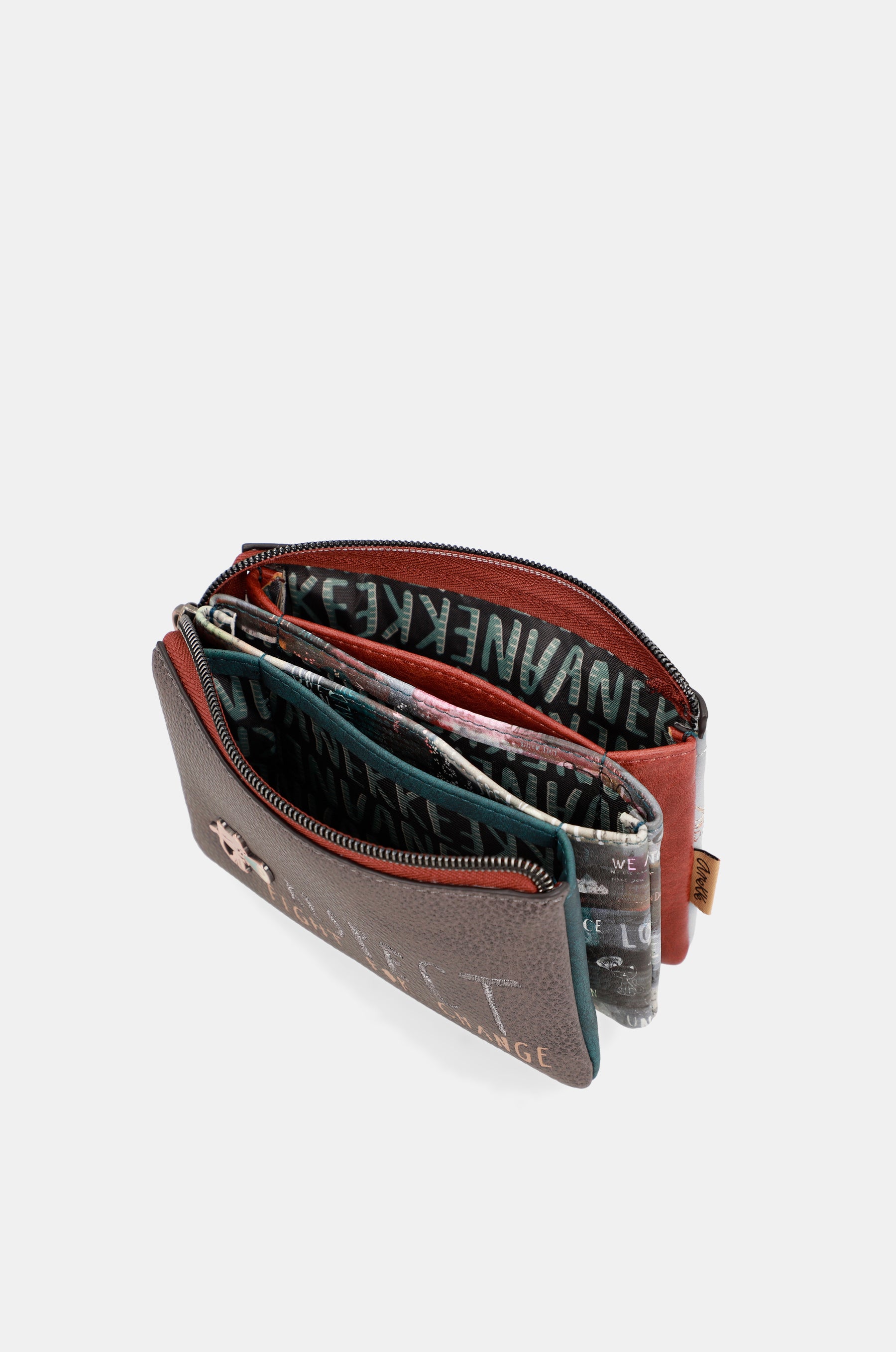 Triple compartment coin purse Voice
