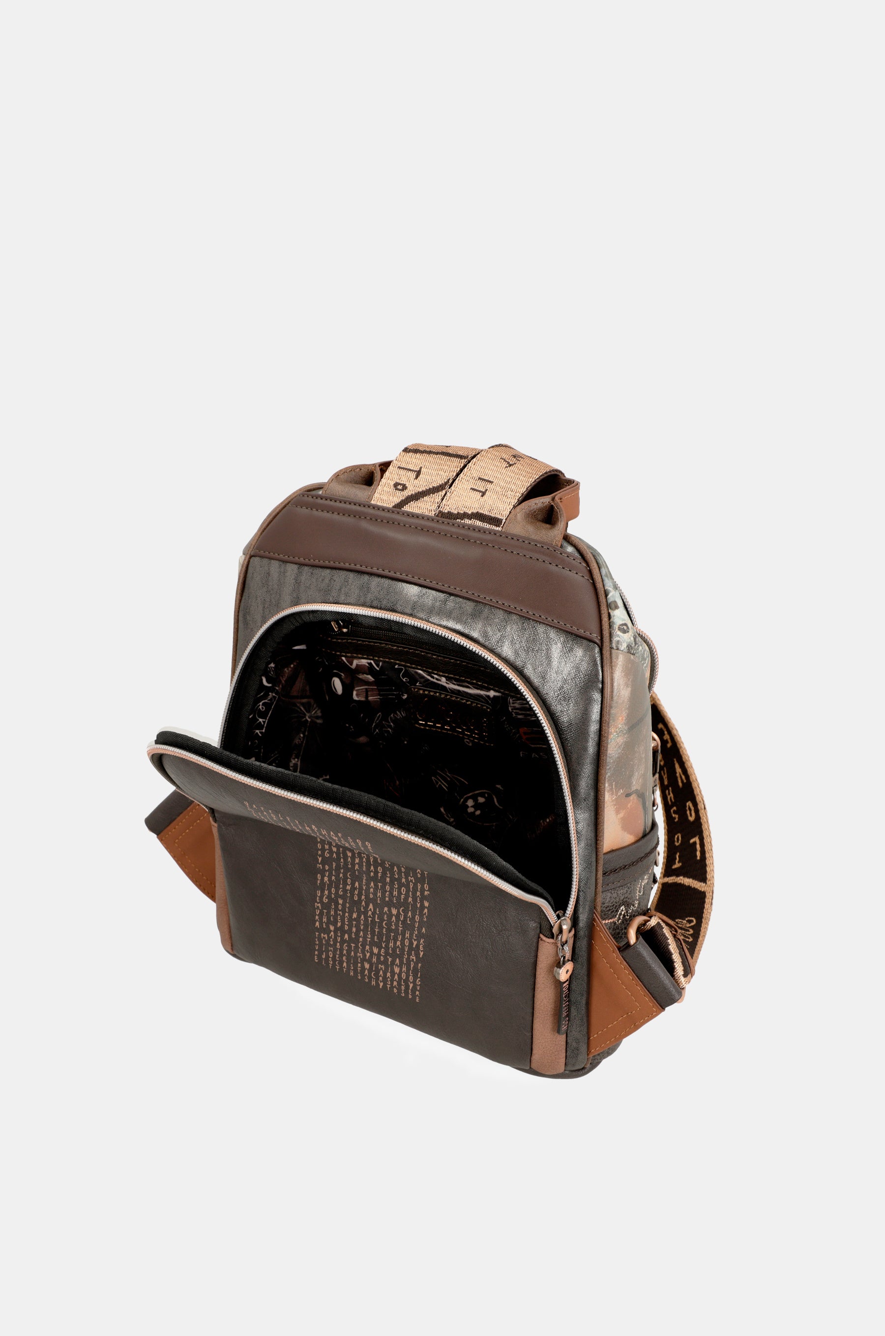 Shōen backpack with anti-theft pocket