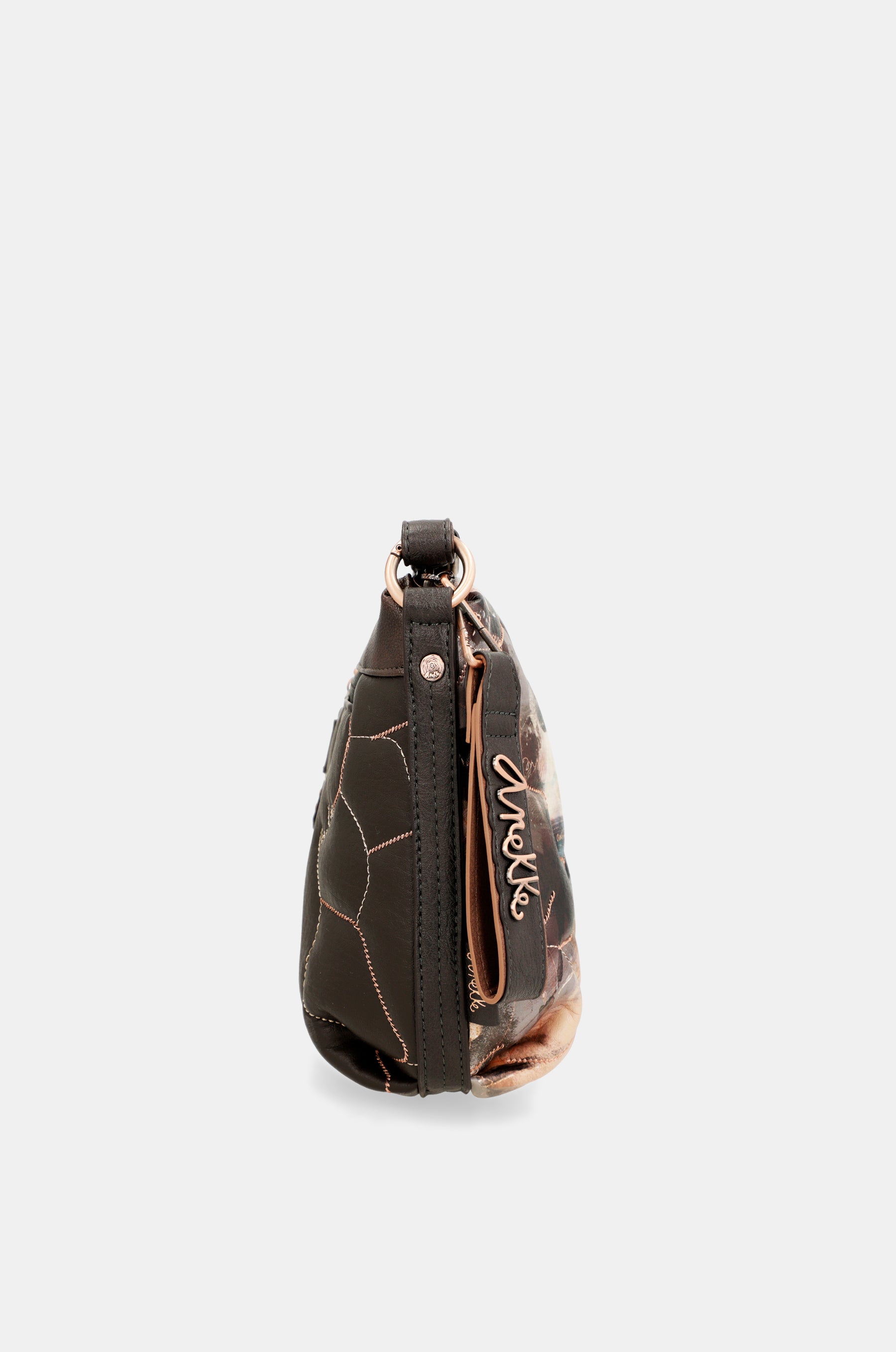 Shōen Padded shoulder bag with metallic handle