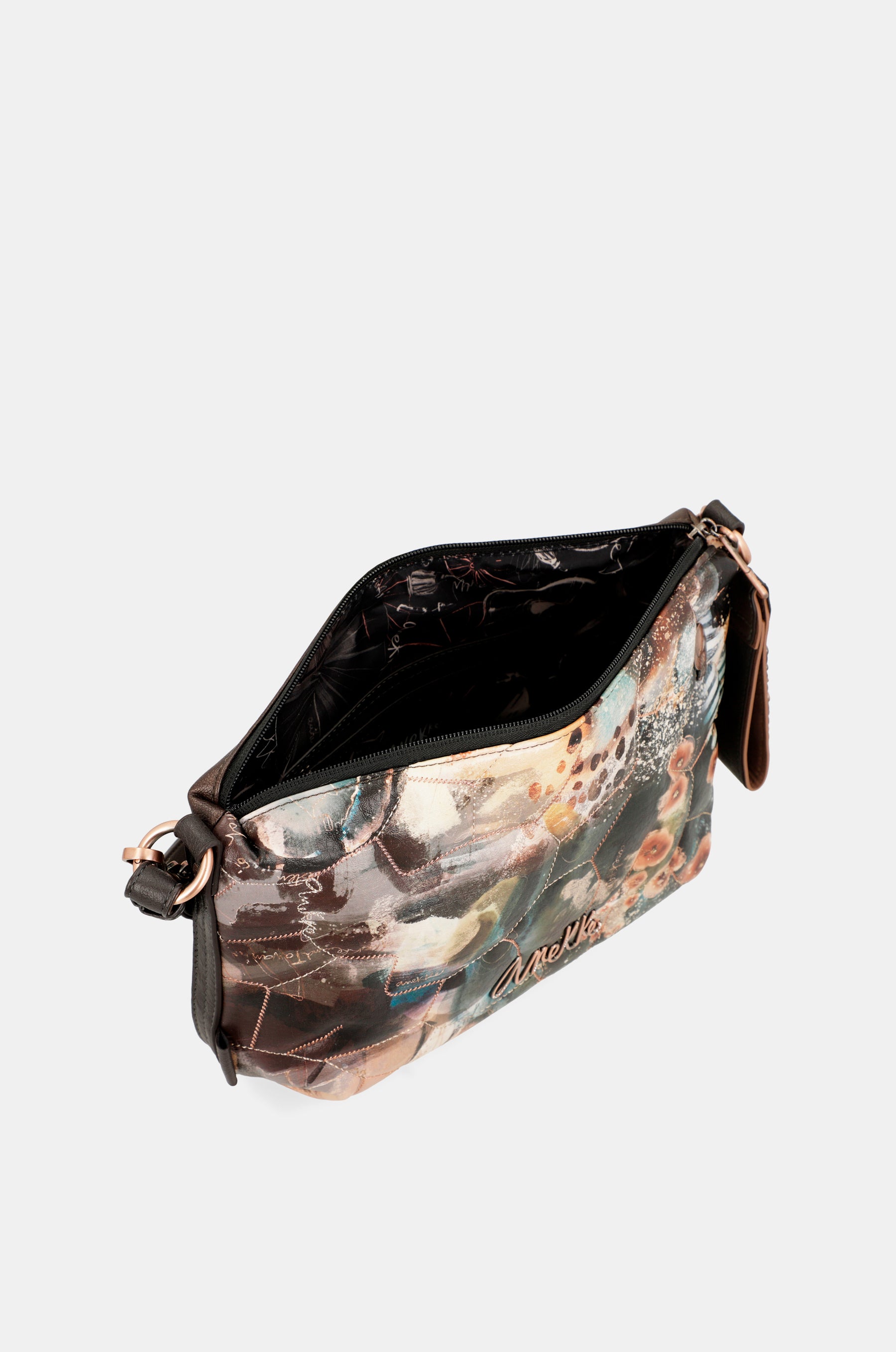 Shōen Padded shoulder bag with metallic handle