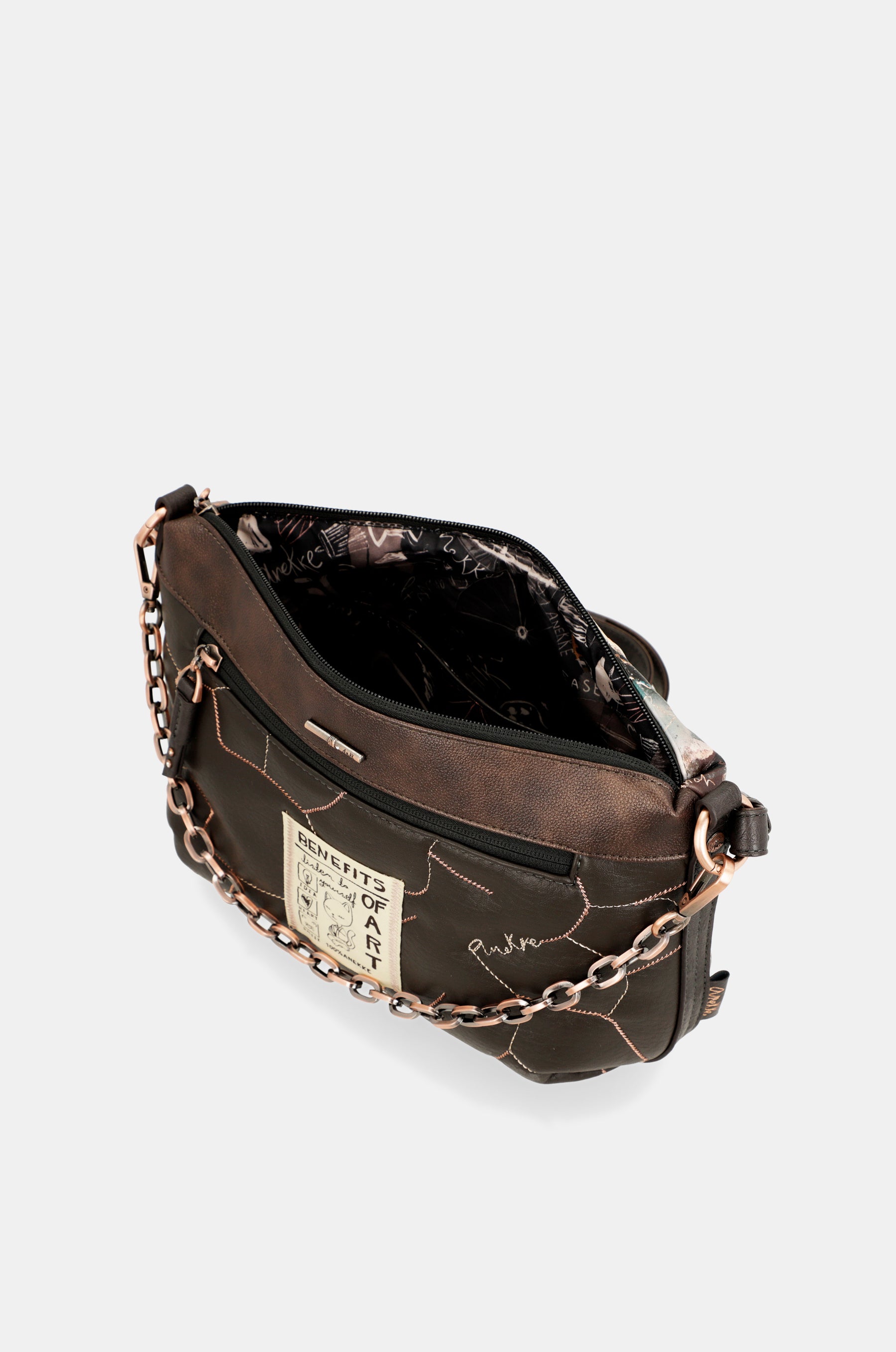 Shōen Padded shoulder bag with metallic handle