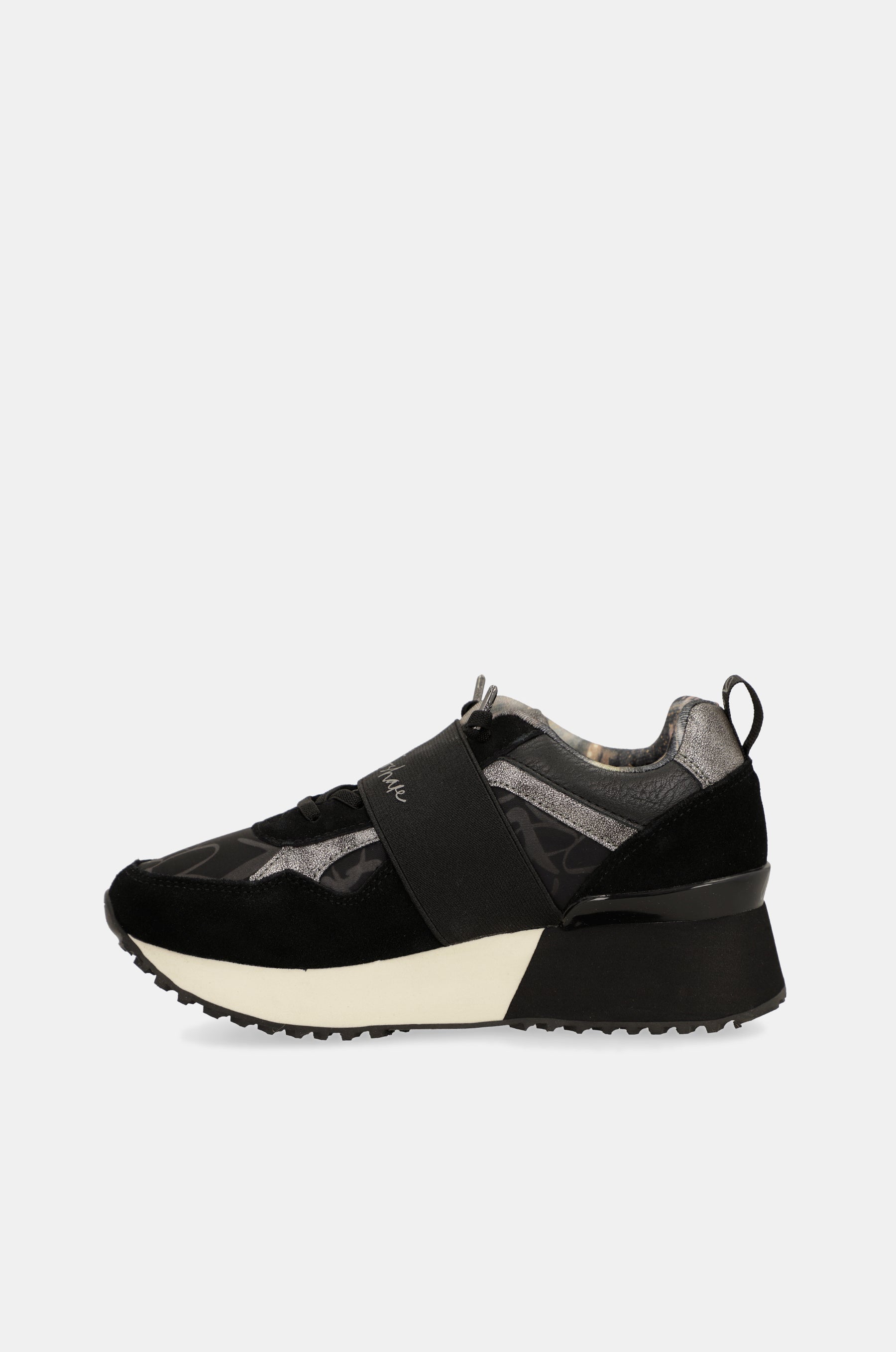 Urban black sneakers