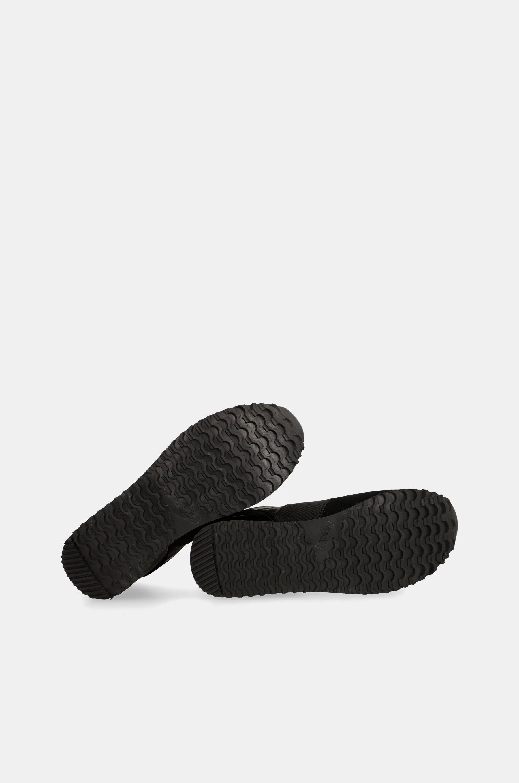 Urban black sneakers