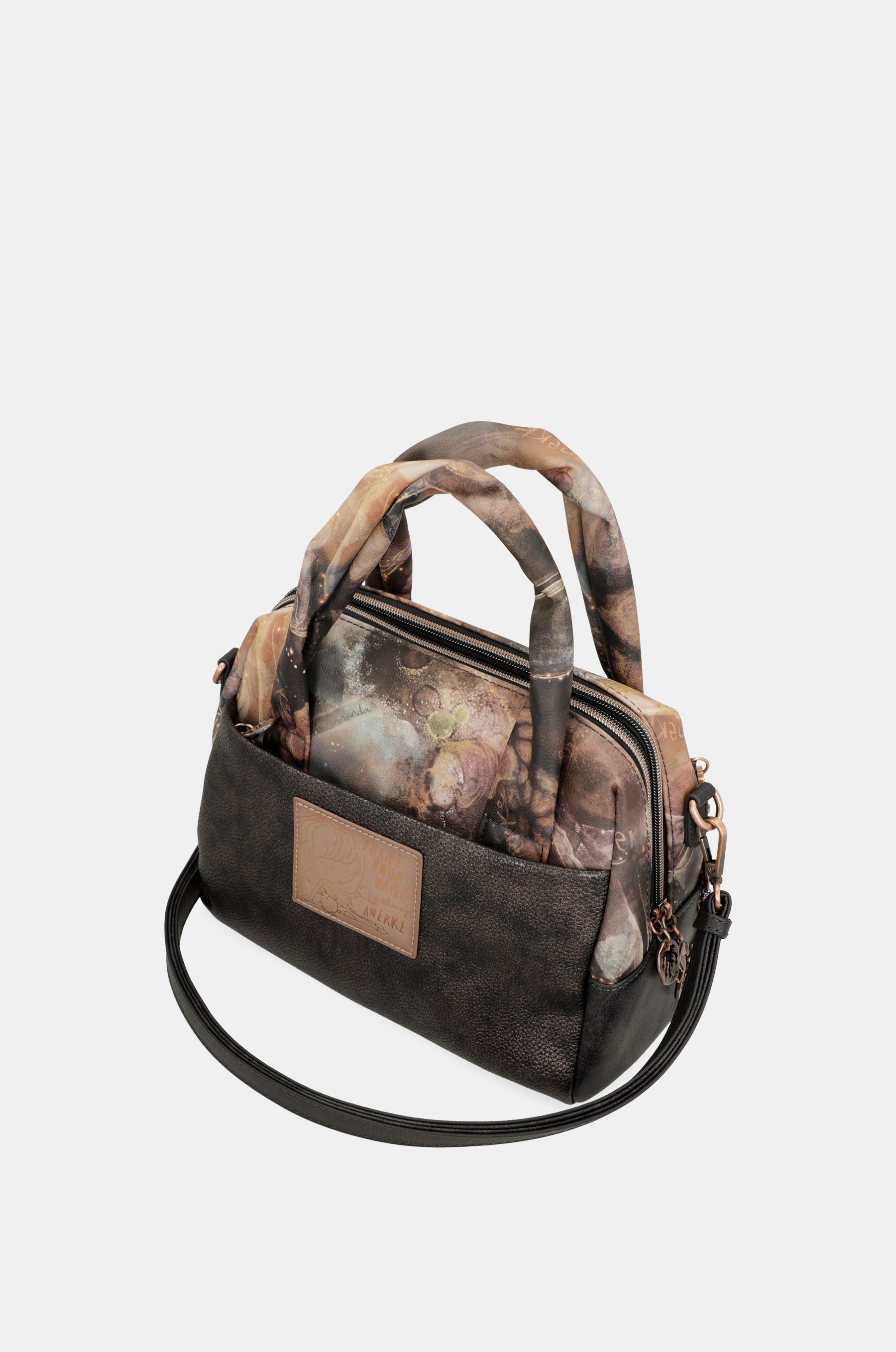 Land handle bag