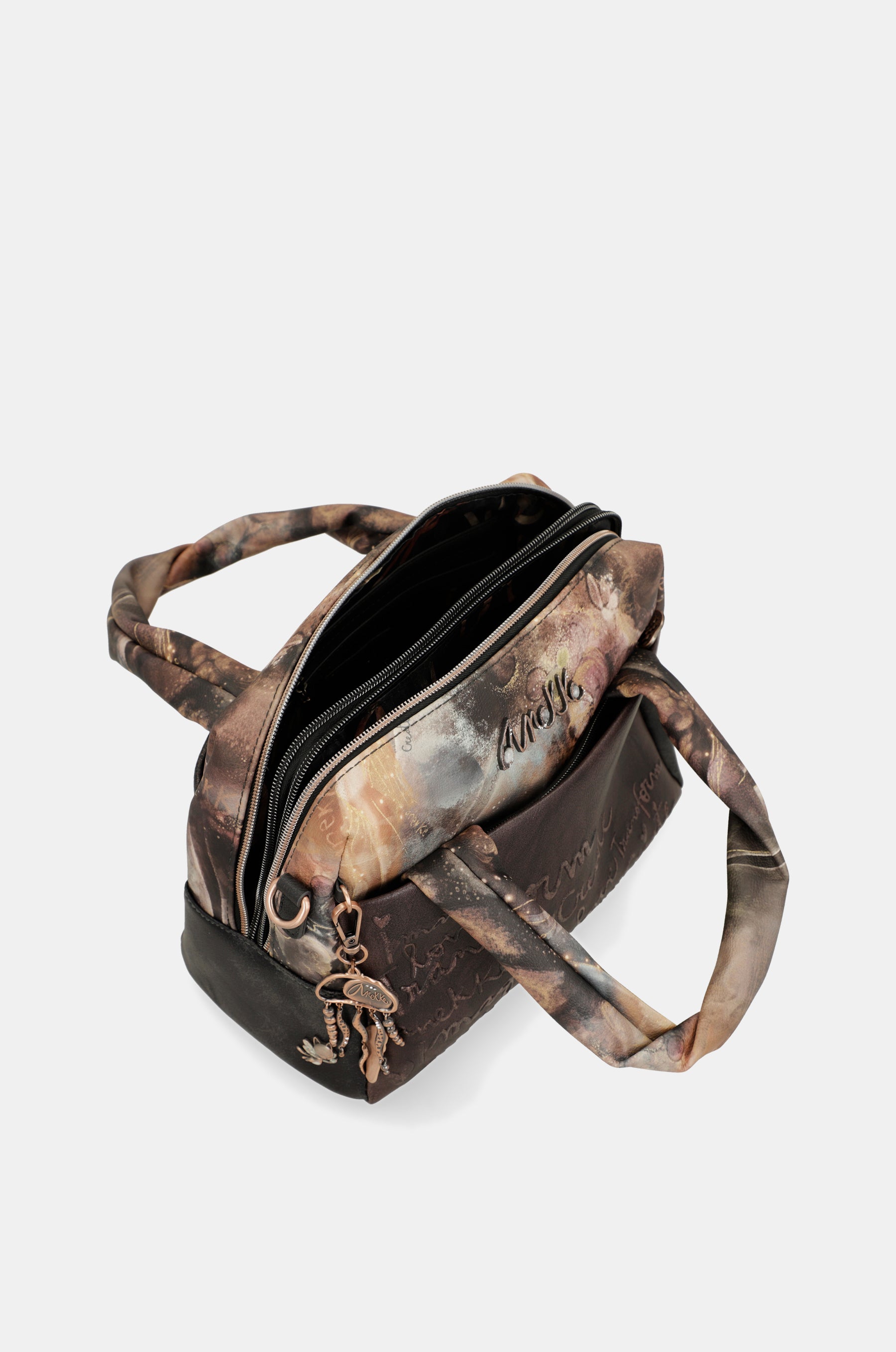 Land handle bag