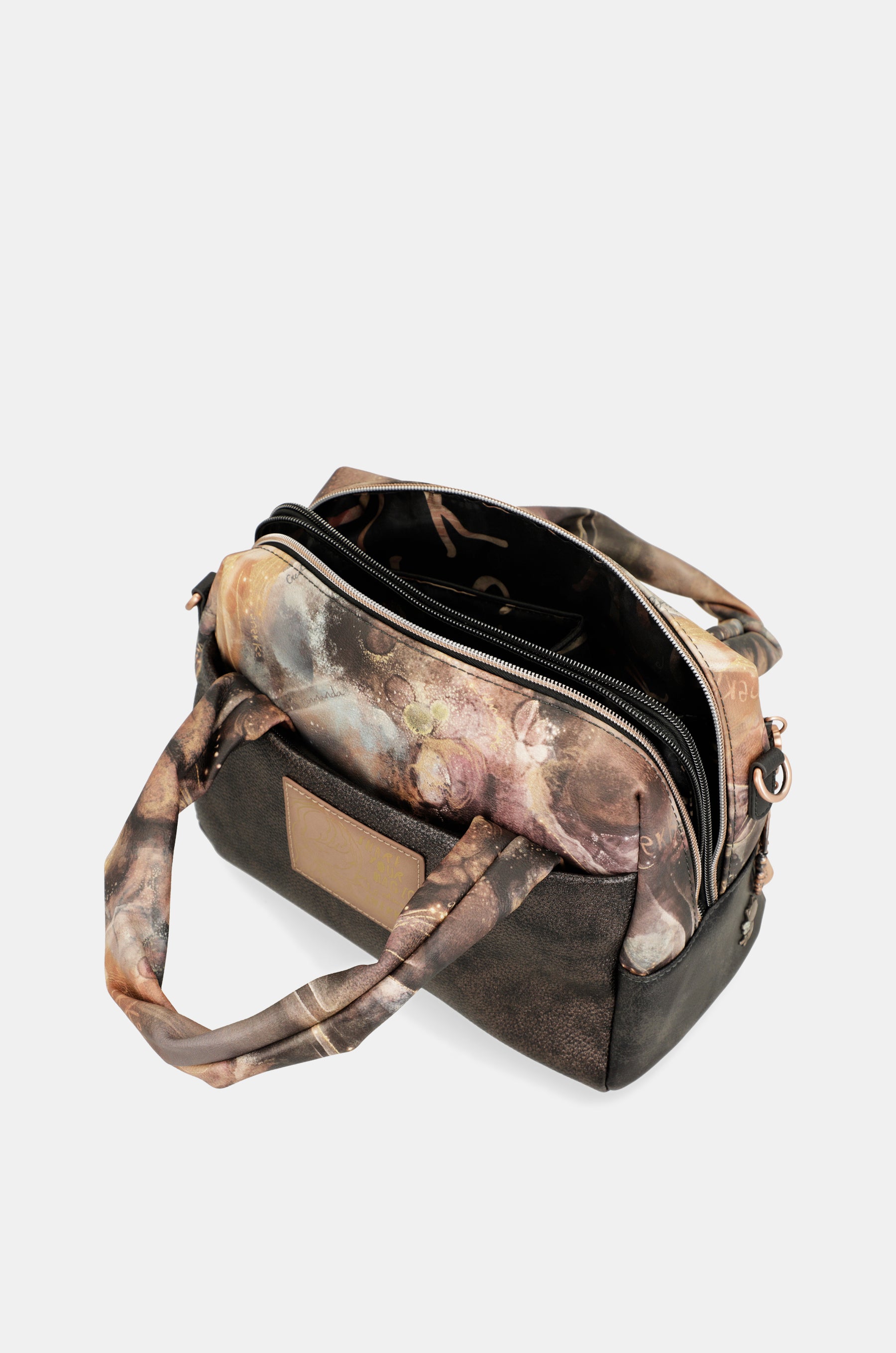 Land handle bag