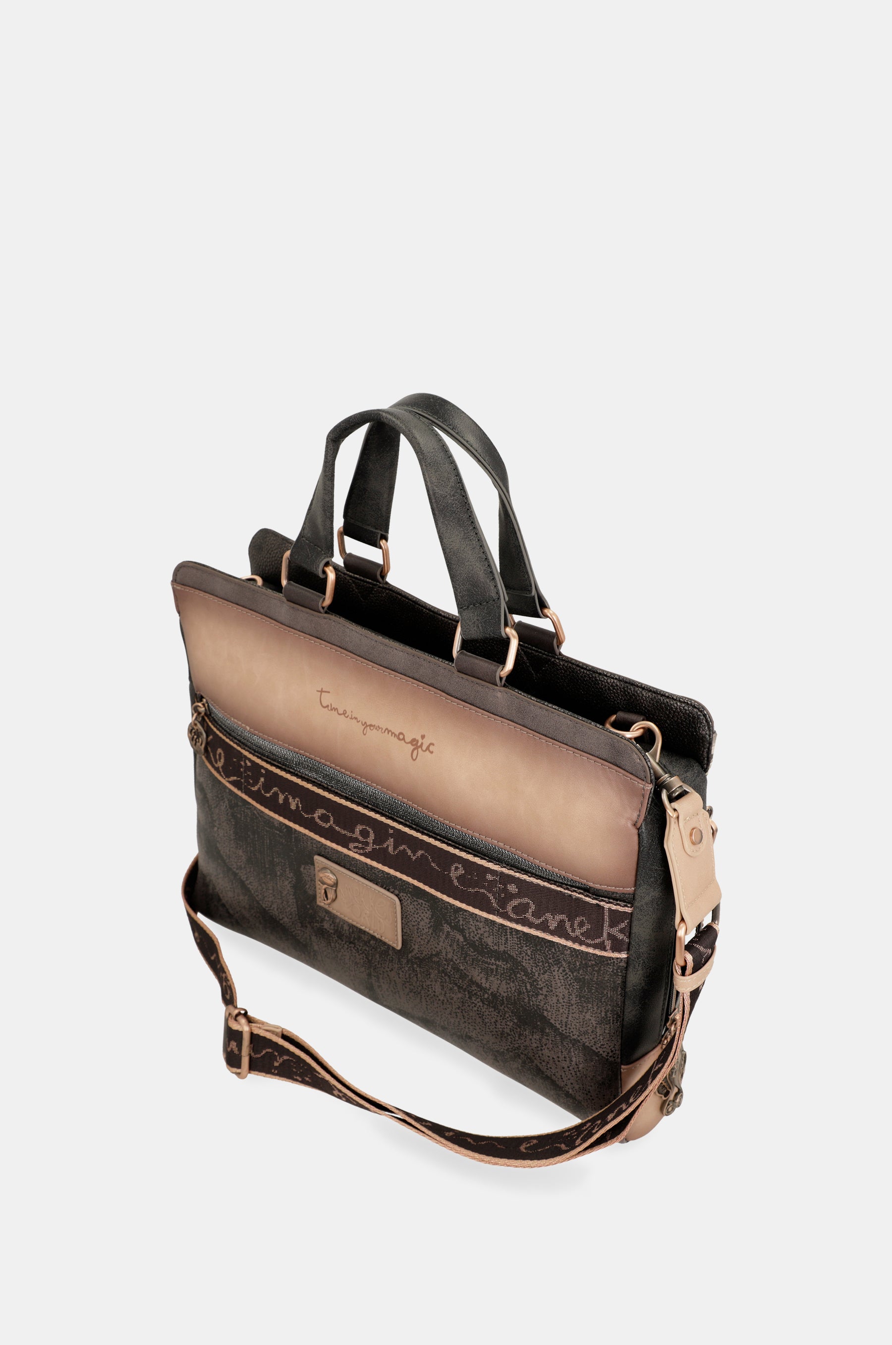 Land briefcase