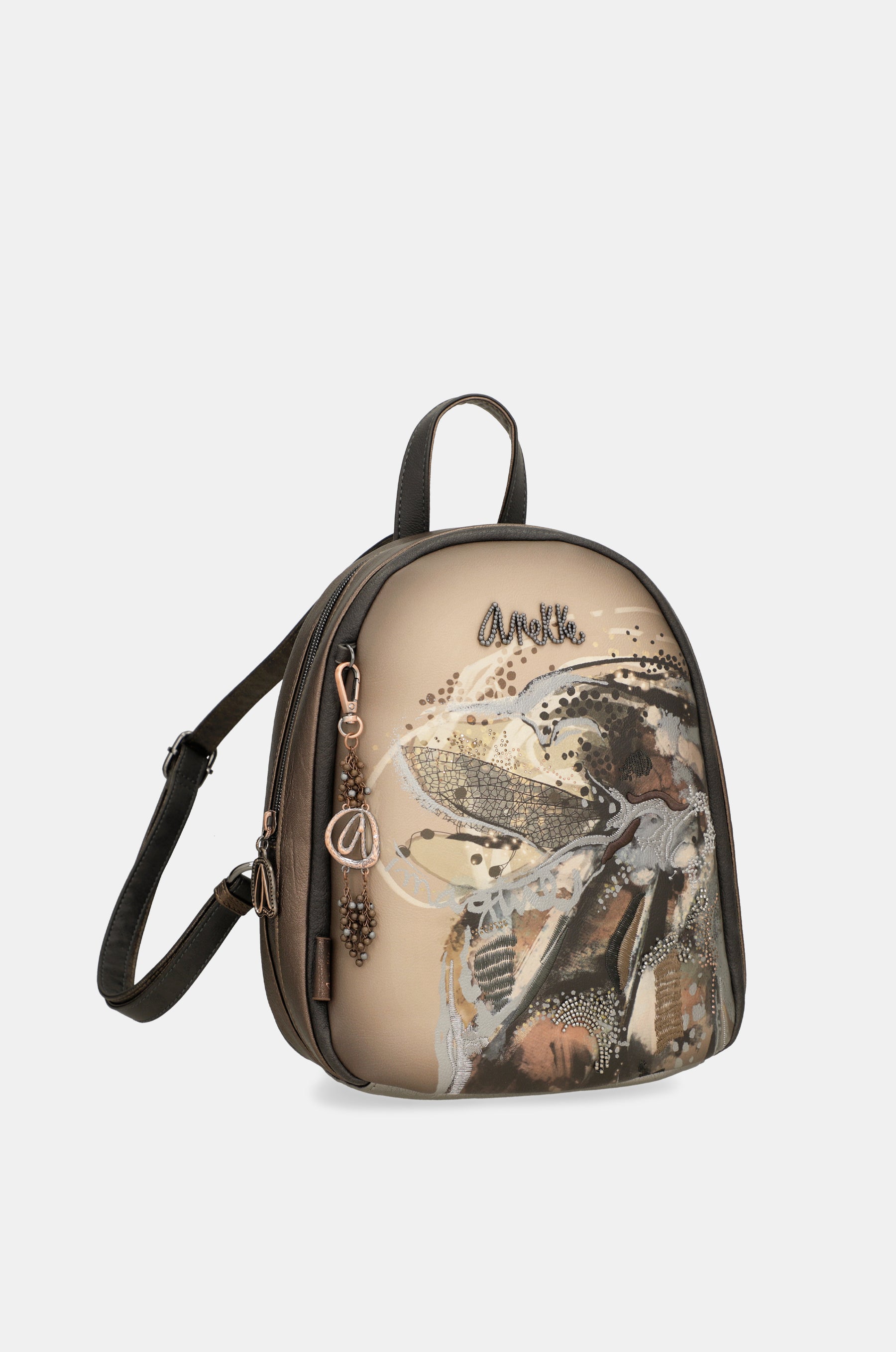 Wings backpack for leisure use