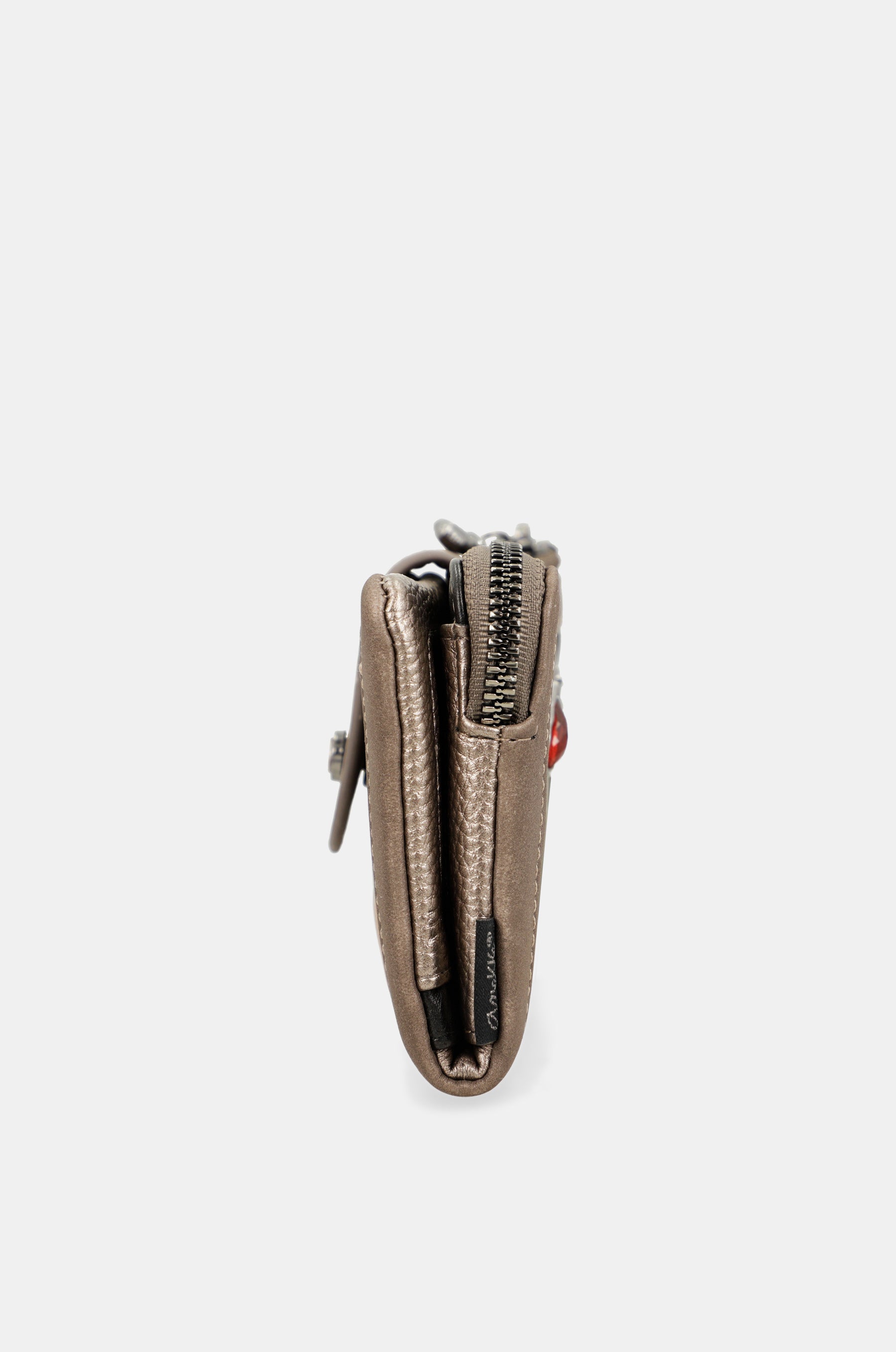 Imaginary medium wallet