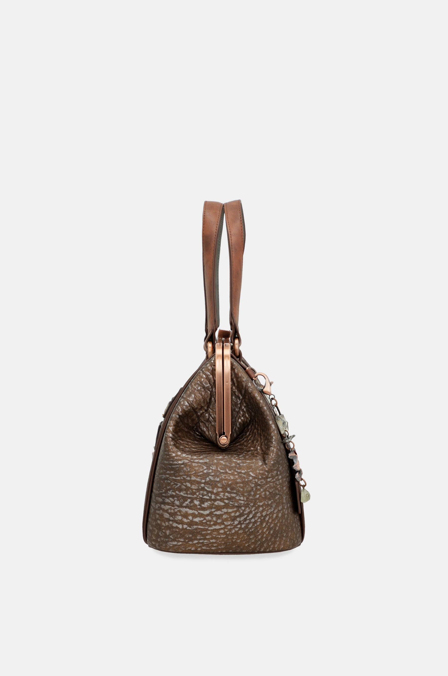Core kiss clasp bag