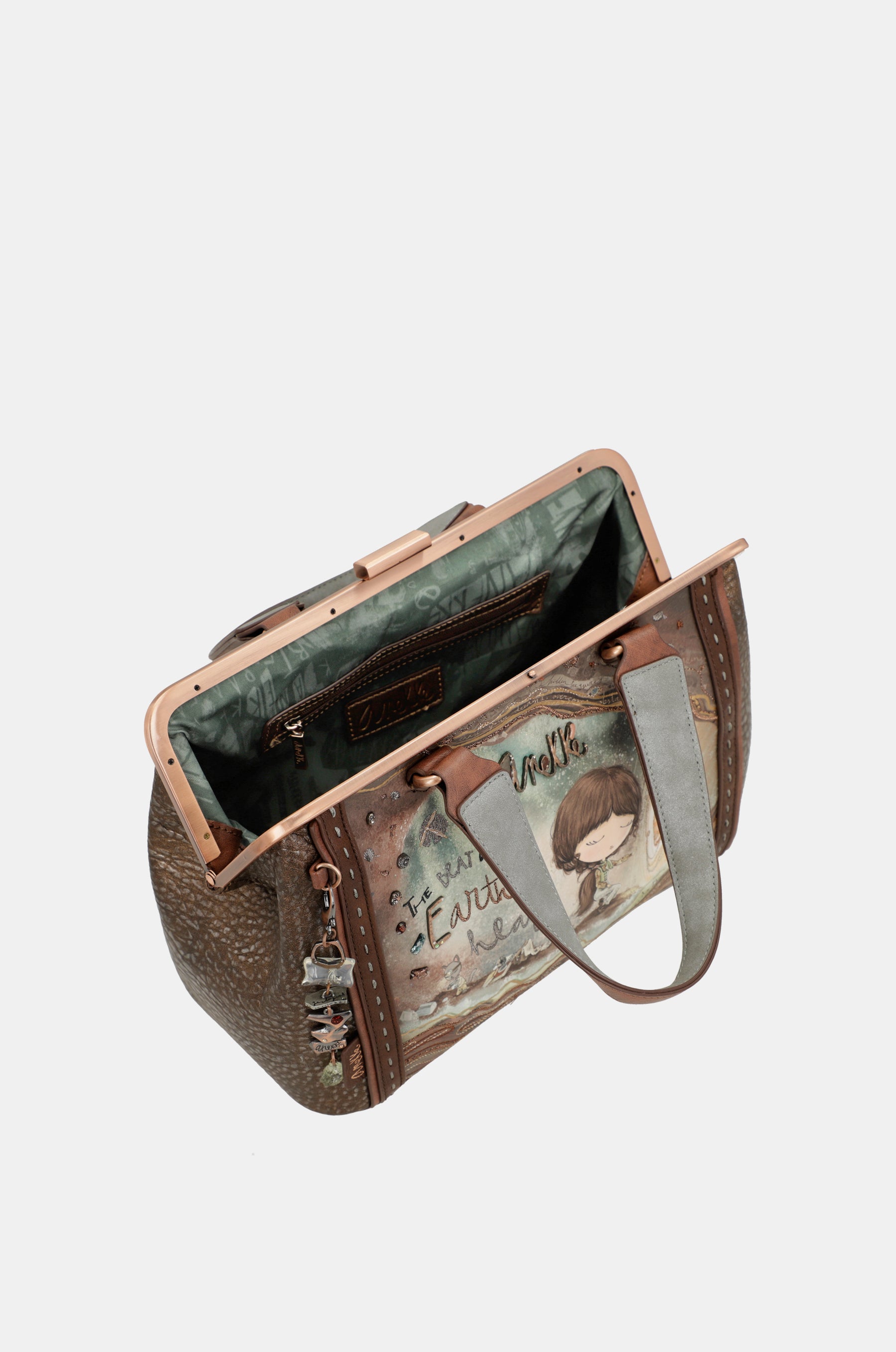 Core kiss clasp bag