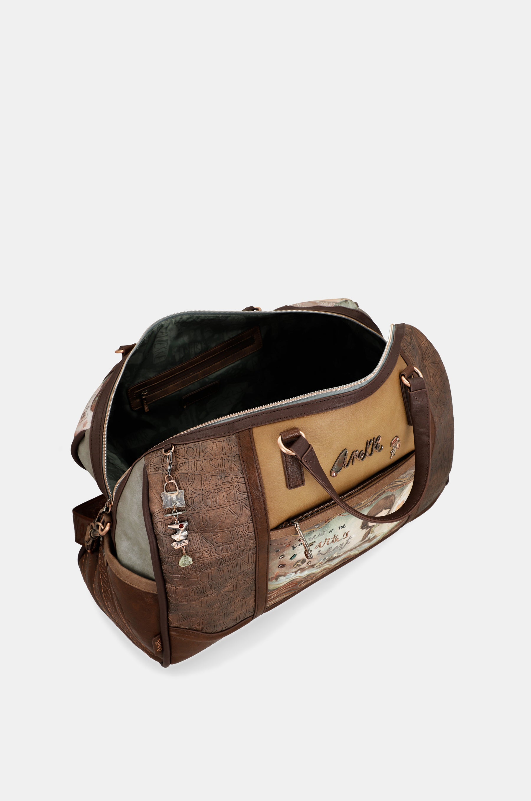 Core travel bag