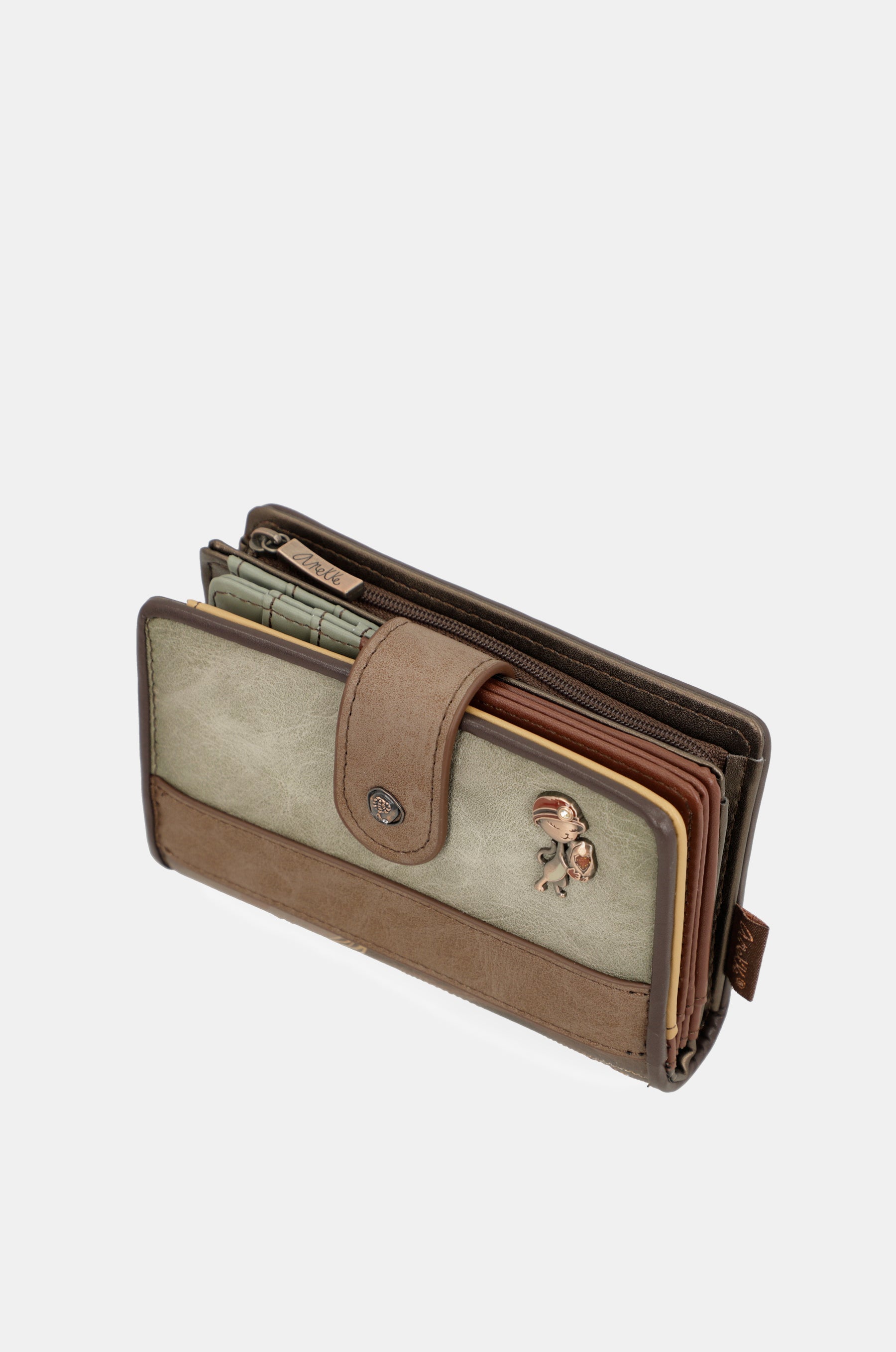 Core medium wallet
