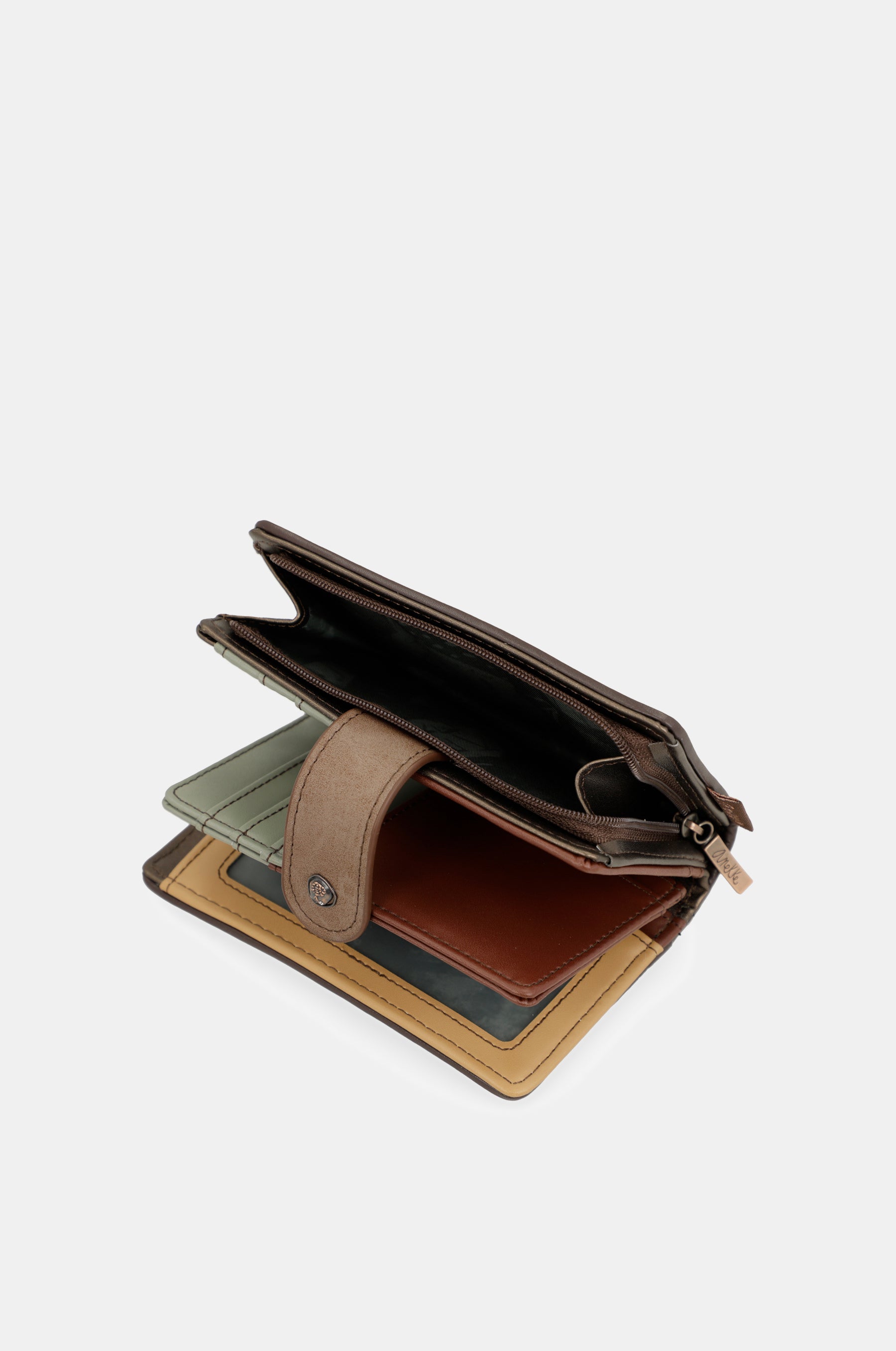 Core medium wallet