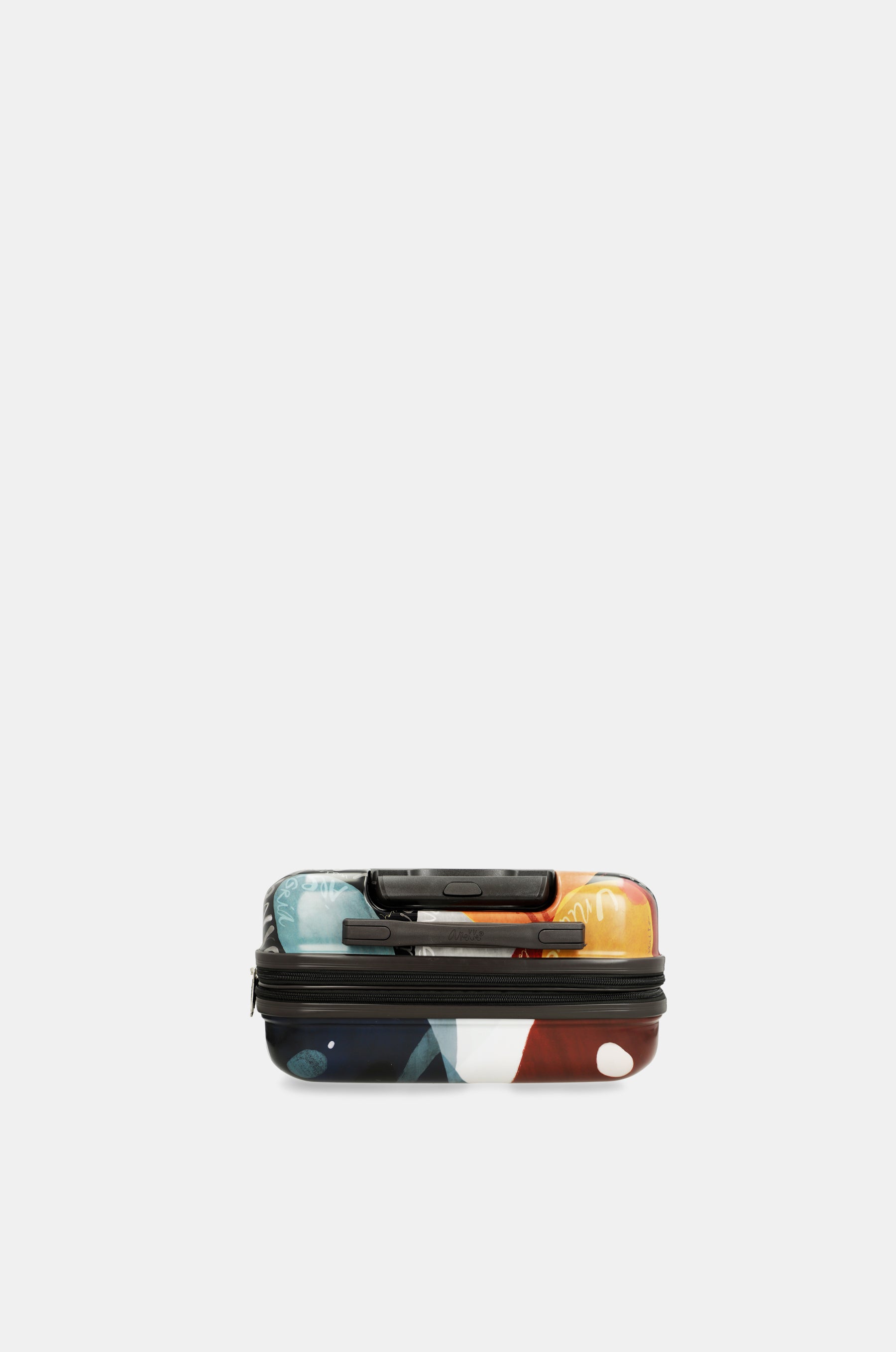 Alma cabin suitcase