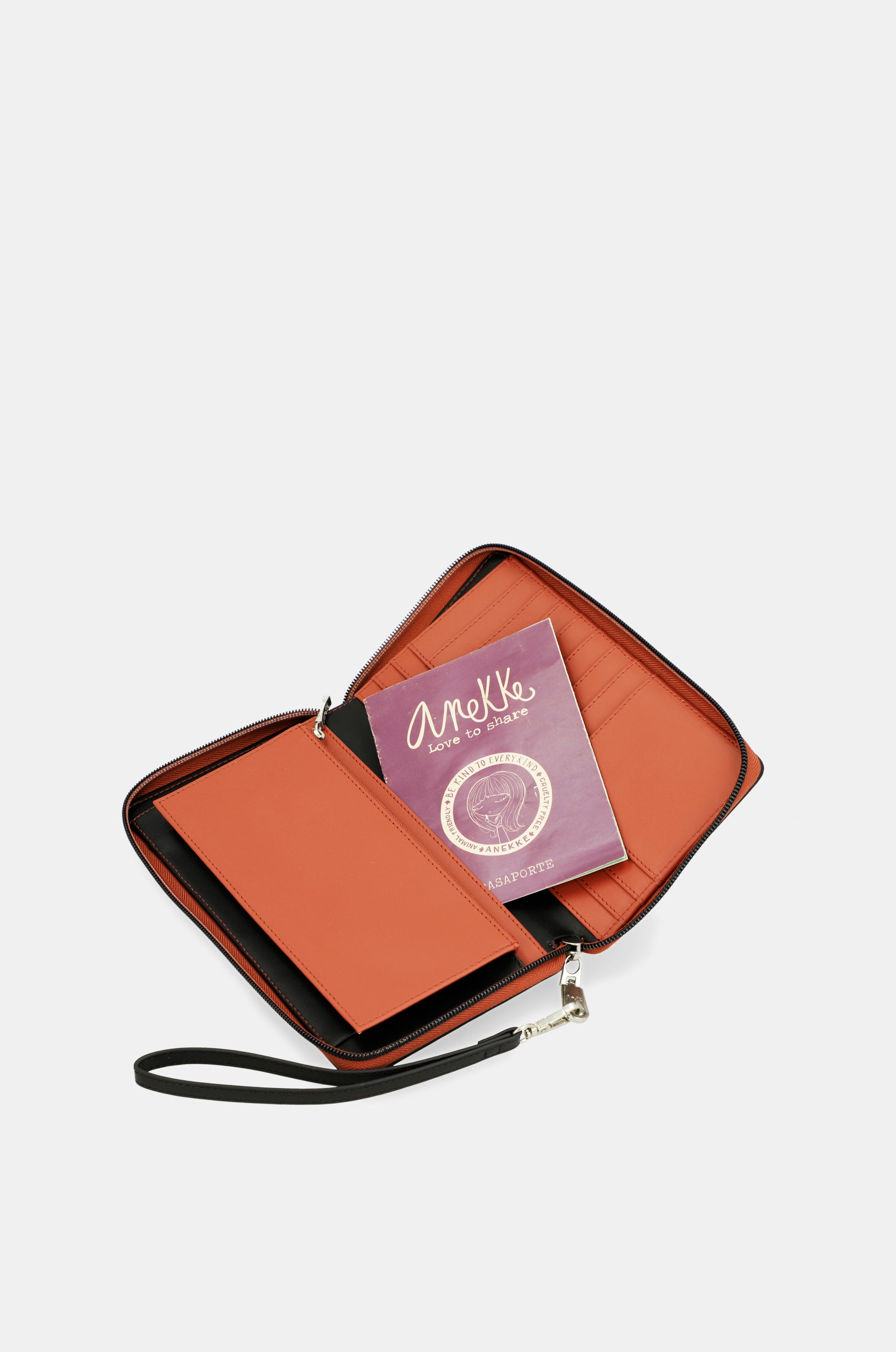 Alma travel wallet