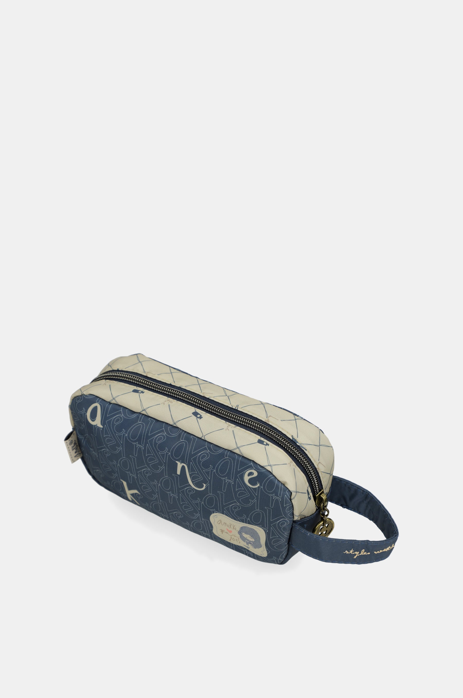Travel toiletry bag