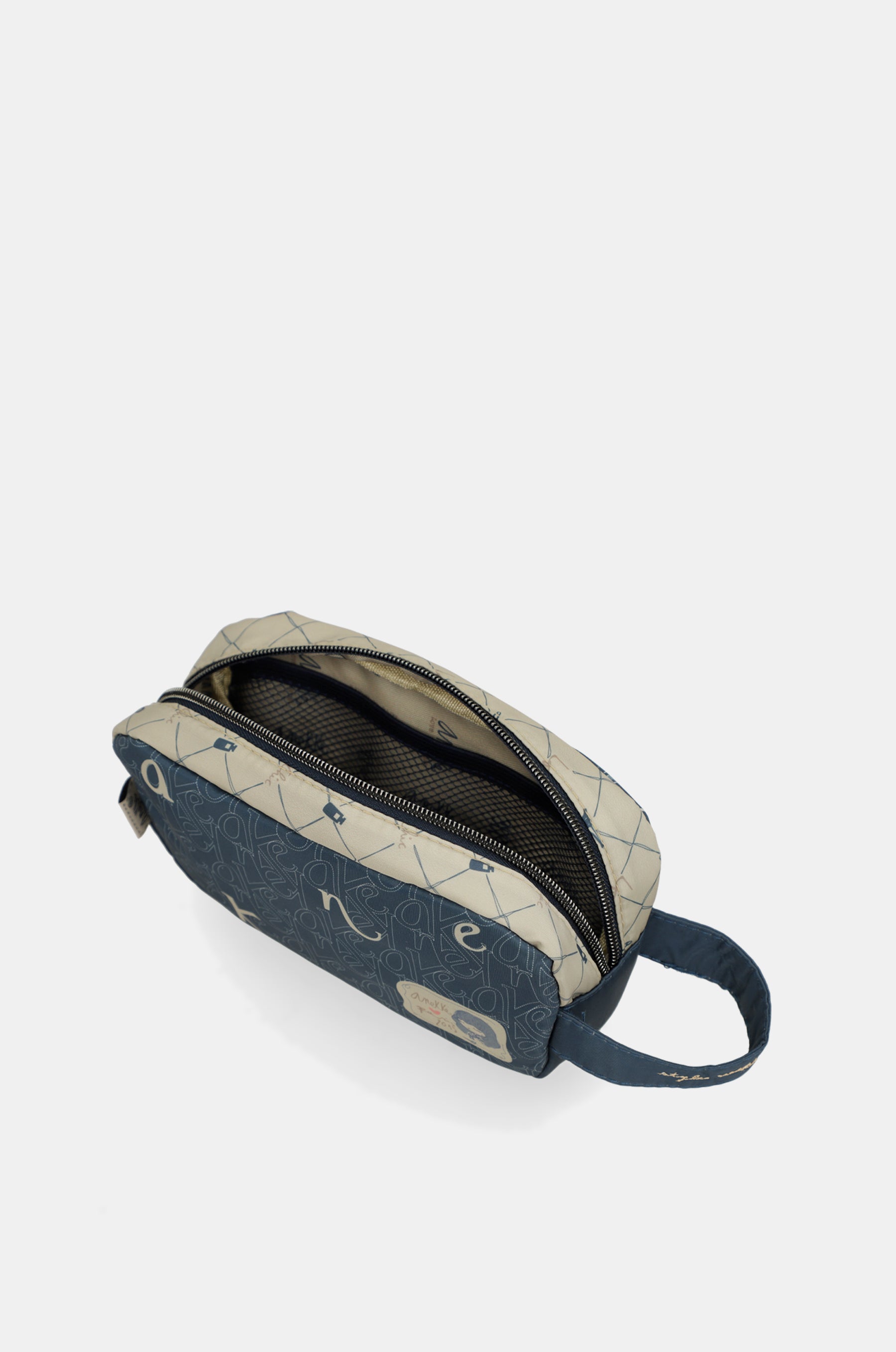 Travel toiletry bag