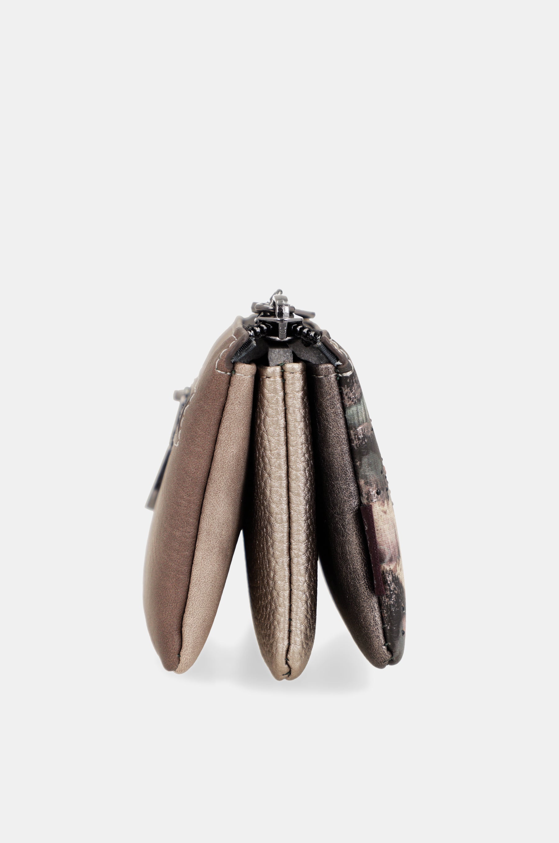 Manifesto 3-compartment coin purse
