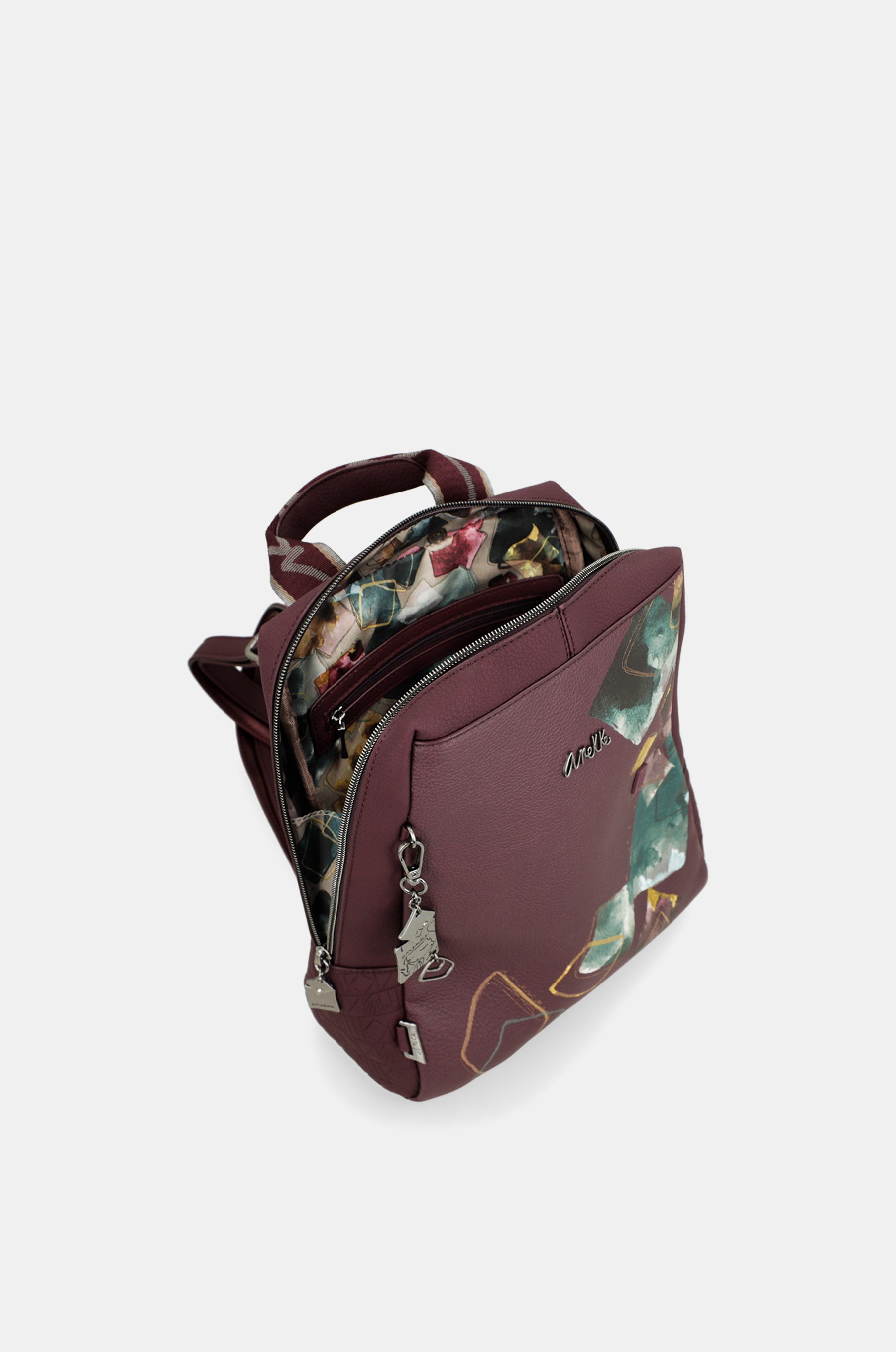 Evolution backpack for leisure use