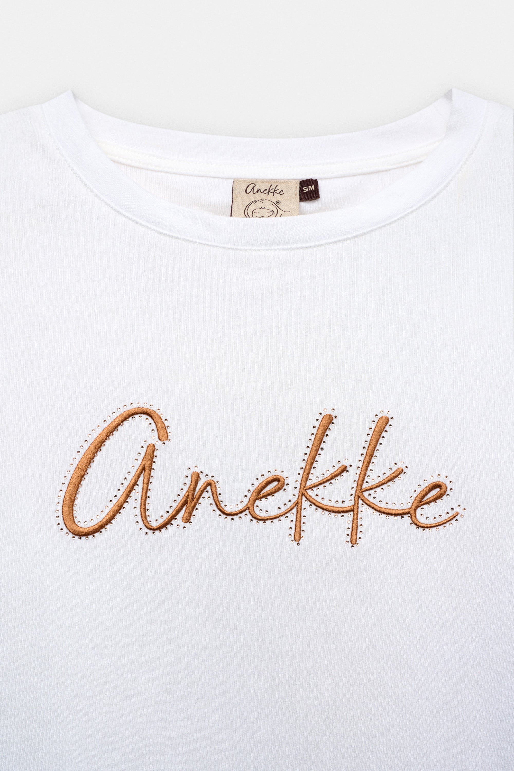 White short-sleeve T-shirt