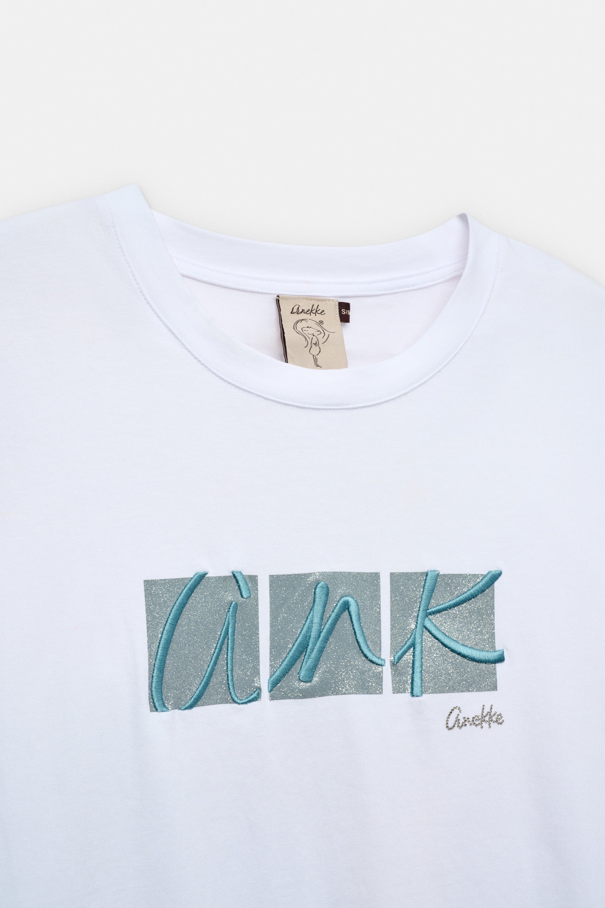 White short-sleeve T-shirt