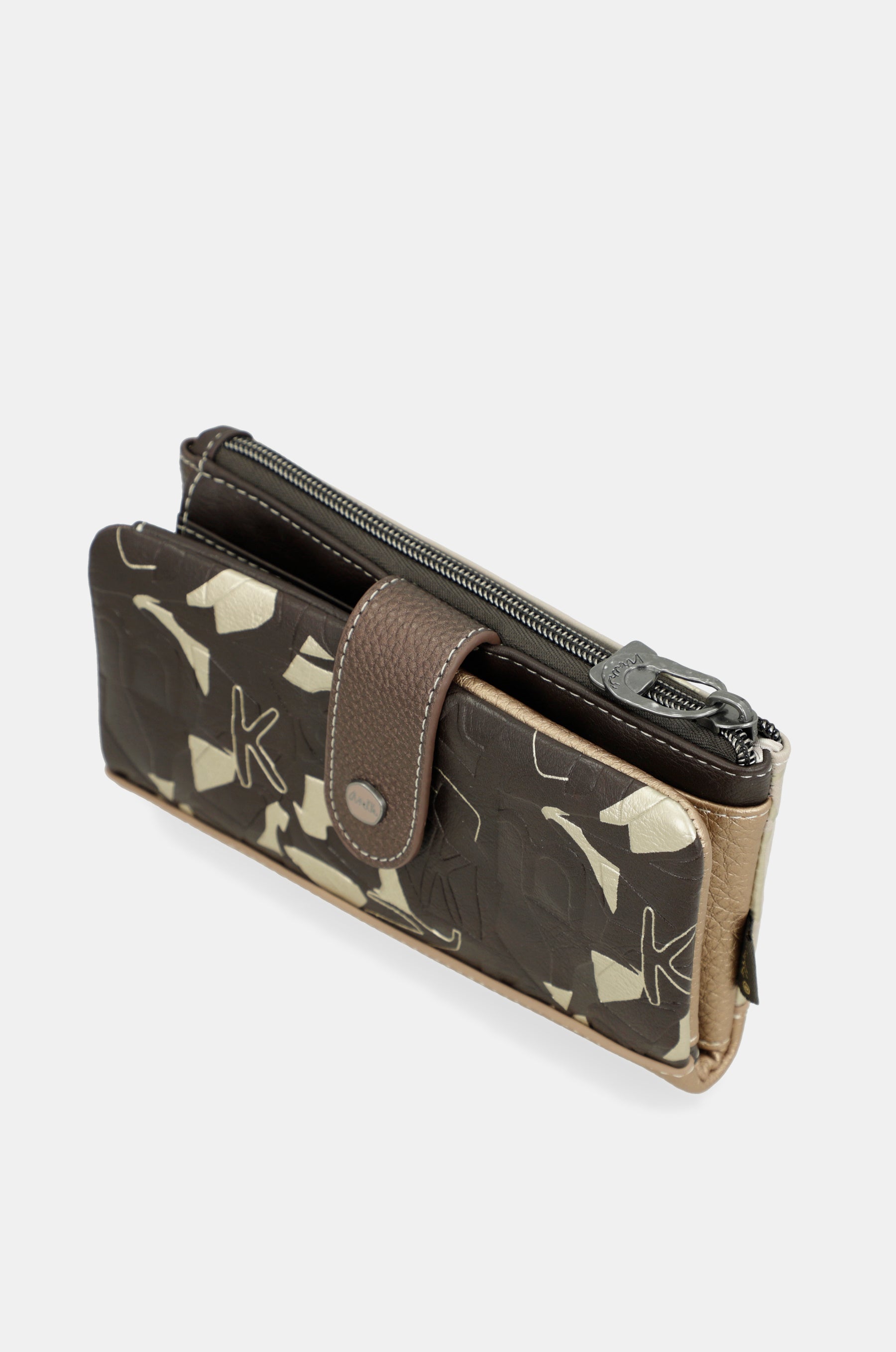 Soft wallet Bloom