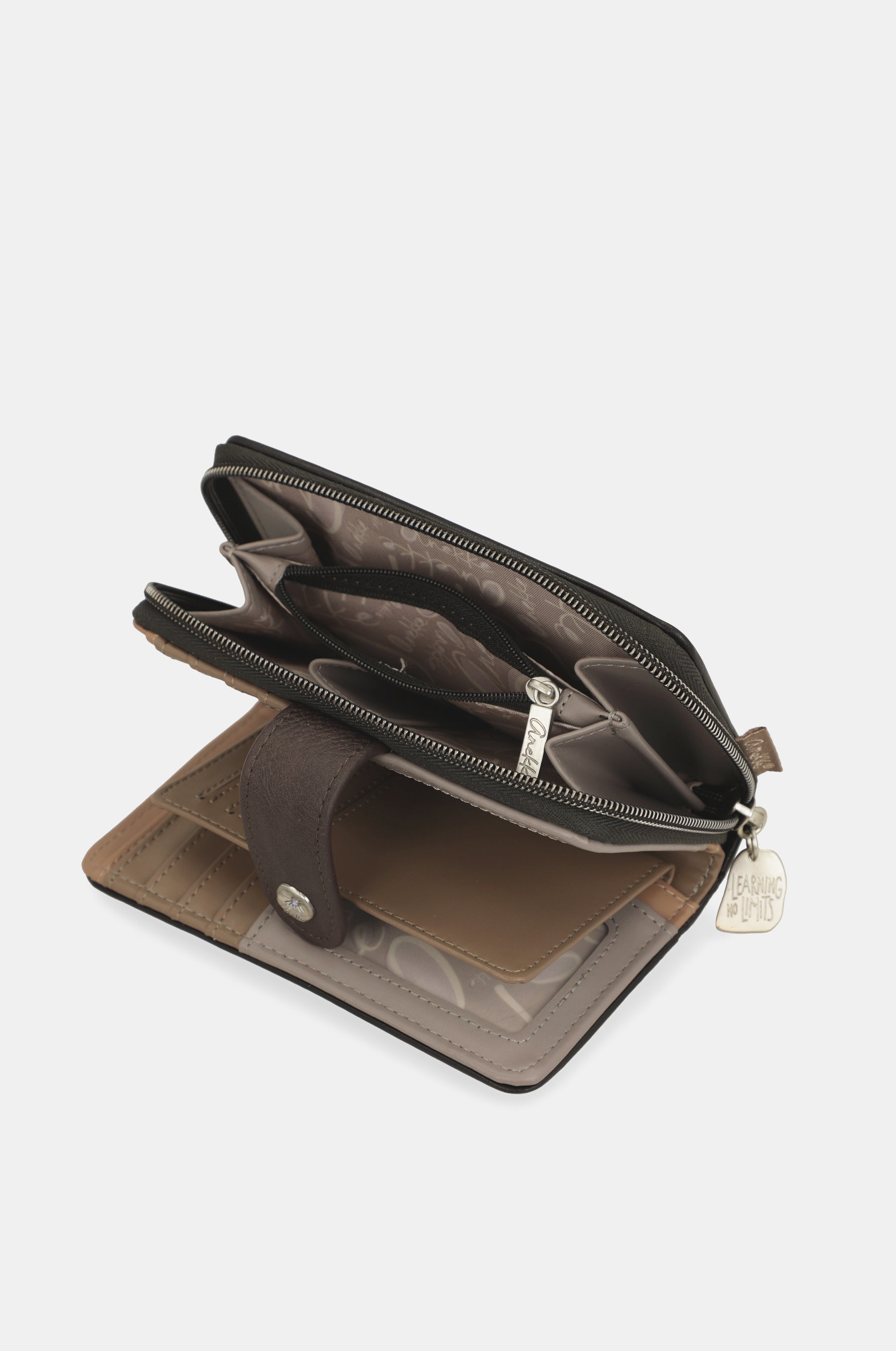 Medium rigid RFID wallet Sophia