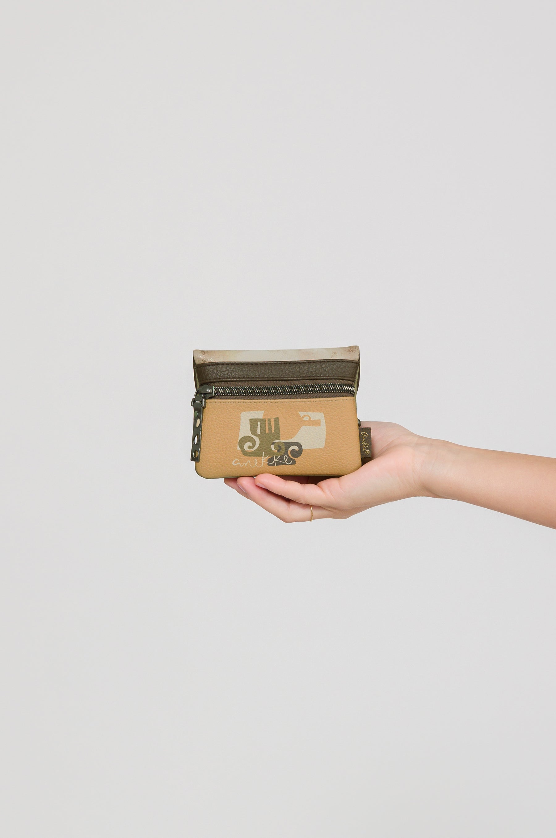 Purse Muse with flap