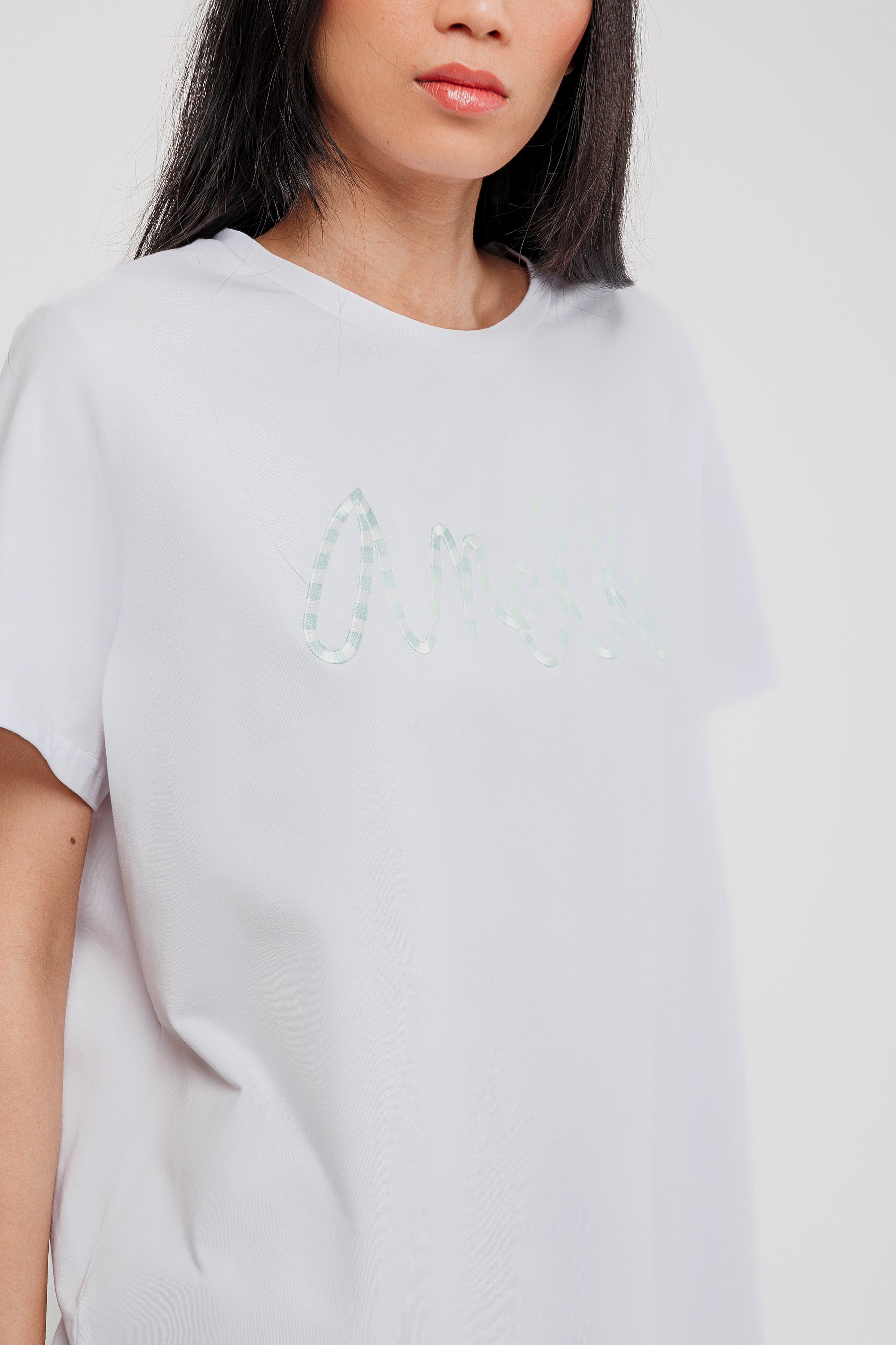 White logo short sleeve T-shirt