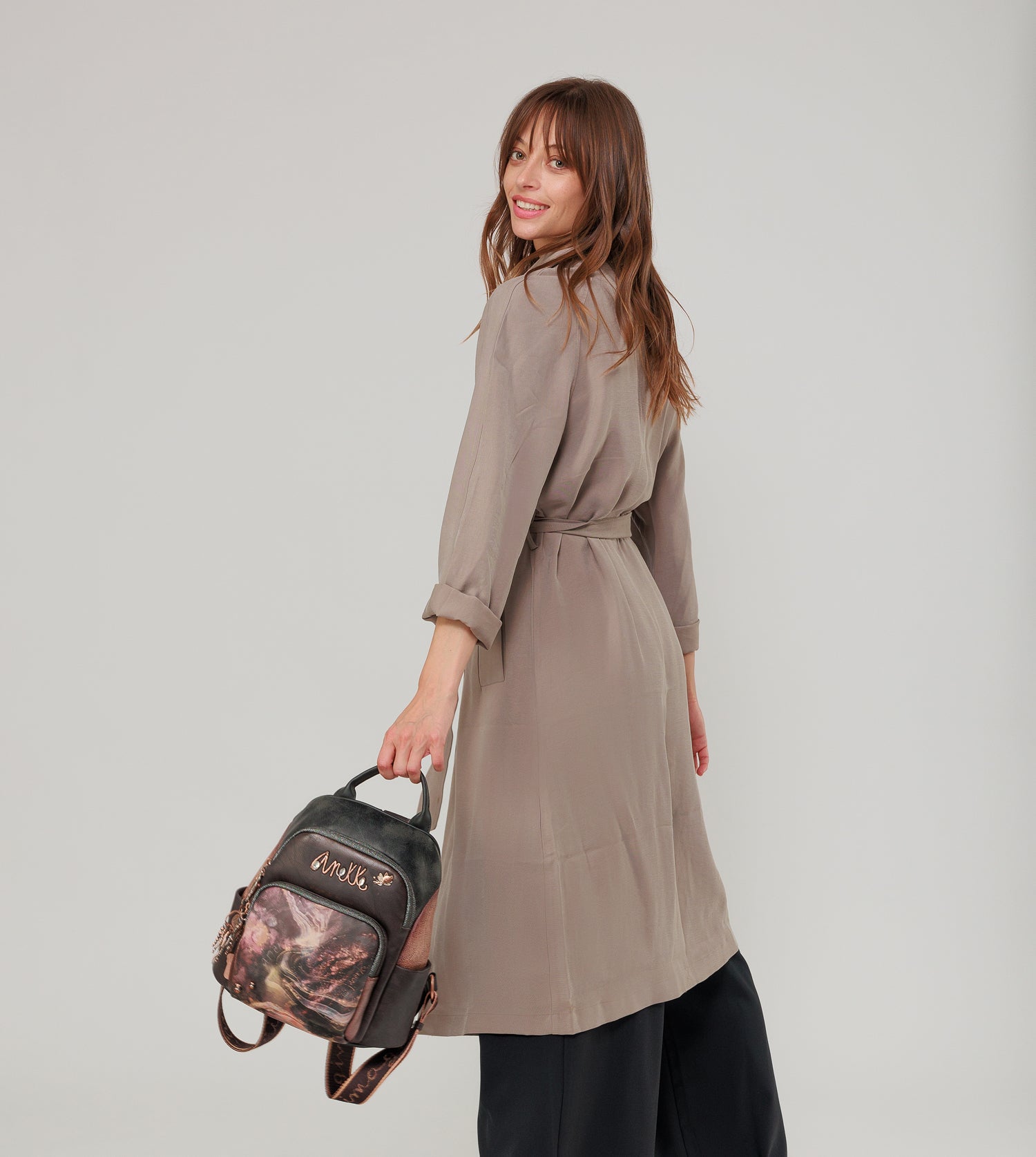 Land backpack for leisure use