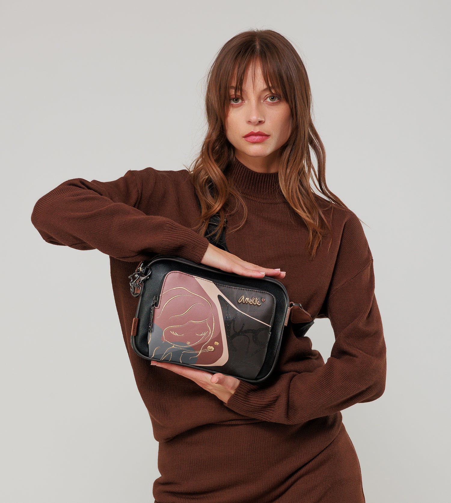Heartbeat 3-compartment crossbody bag