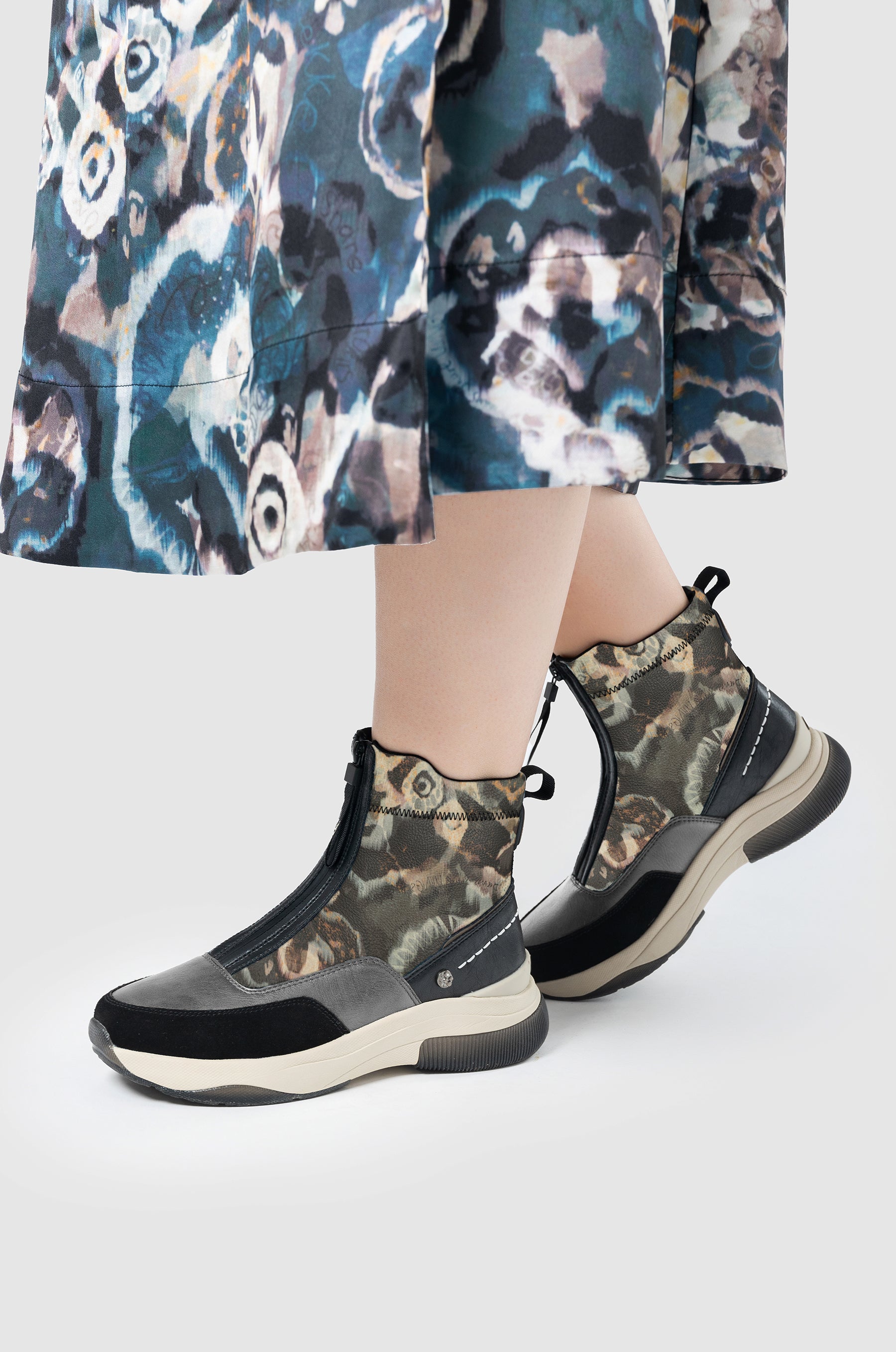 Anthracite printed sporty ankle boot