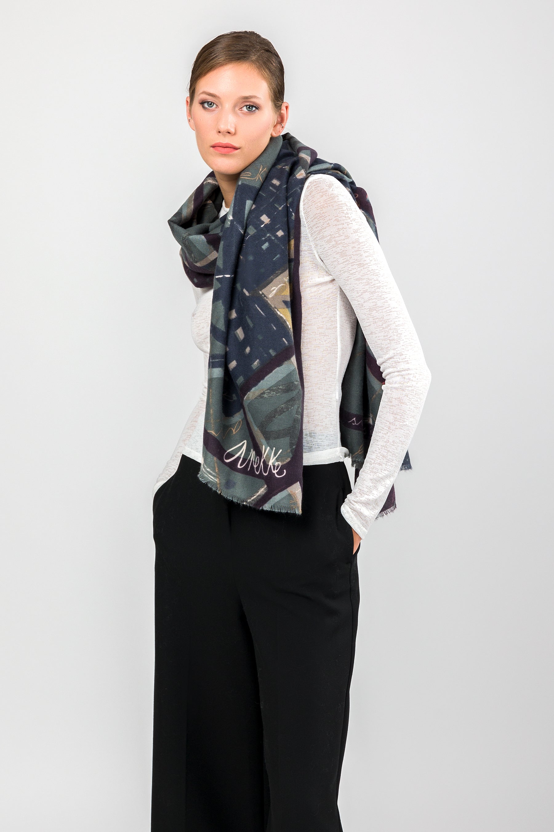 Blue printed pashmina