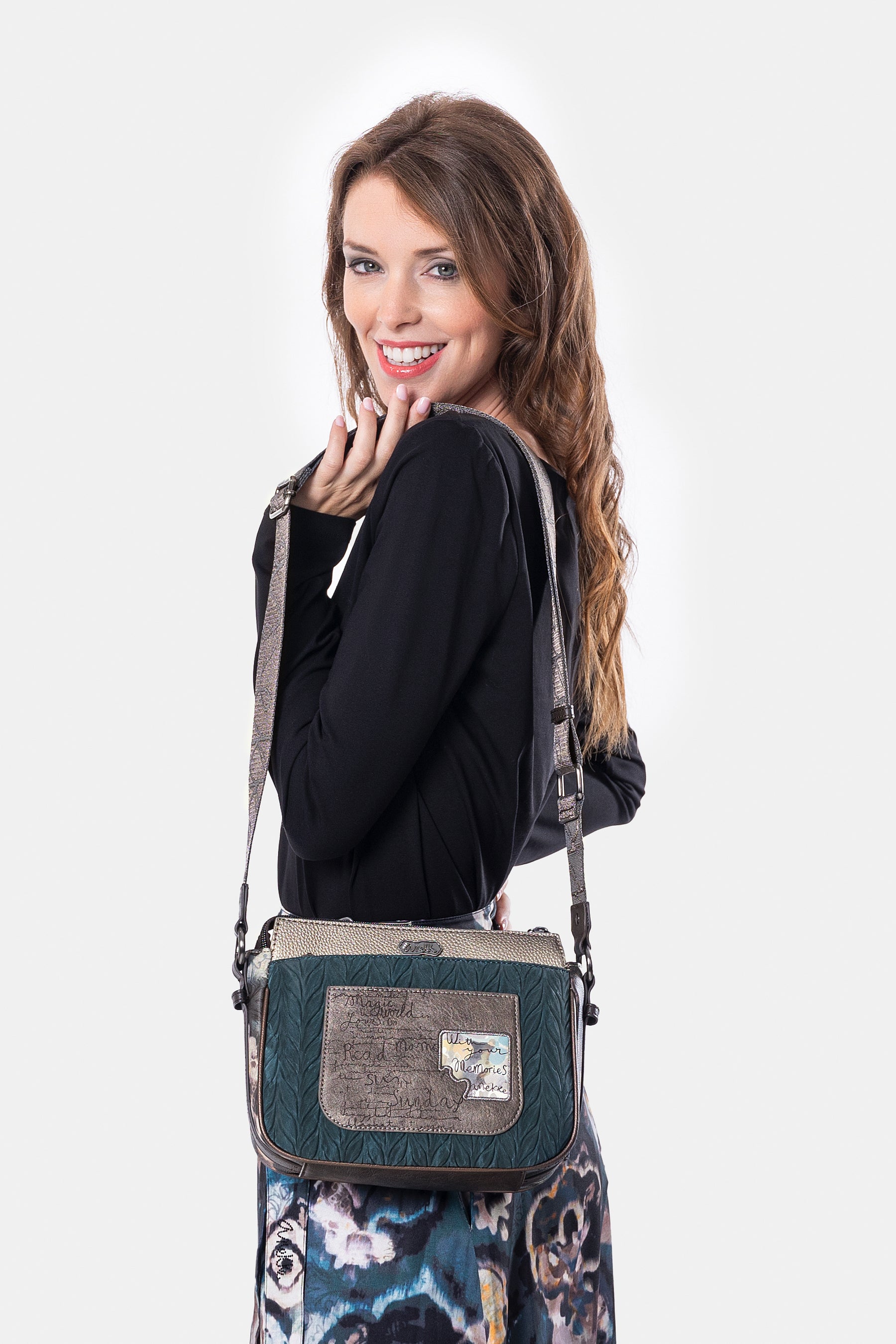 Real 3-compartment medium crossbody bag