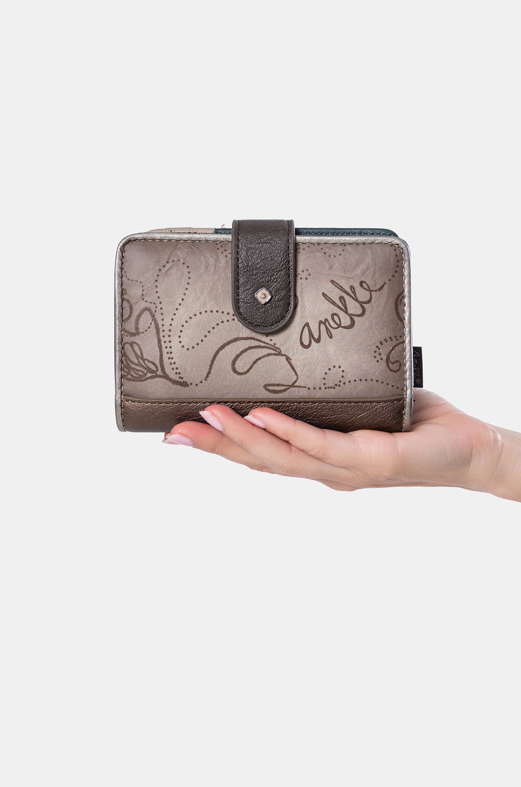 Real medium RFID wallet
