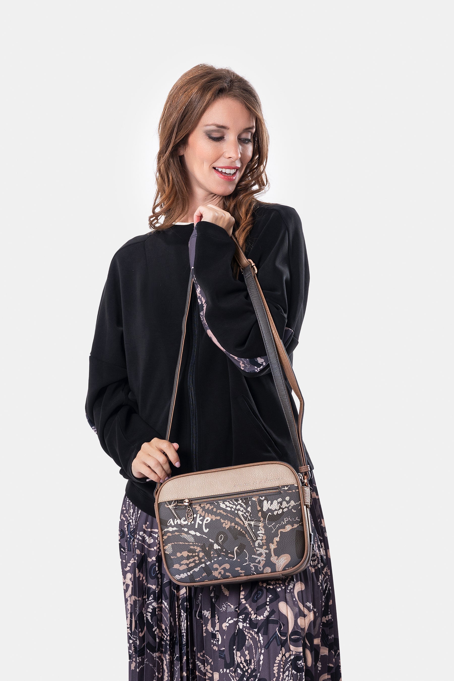 Intentions 3-compartment crossbody bag