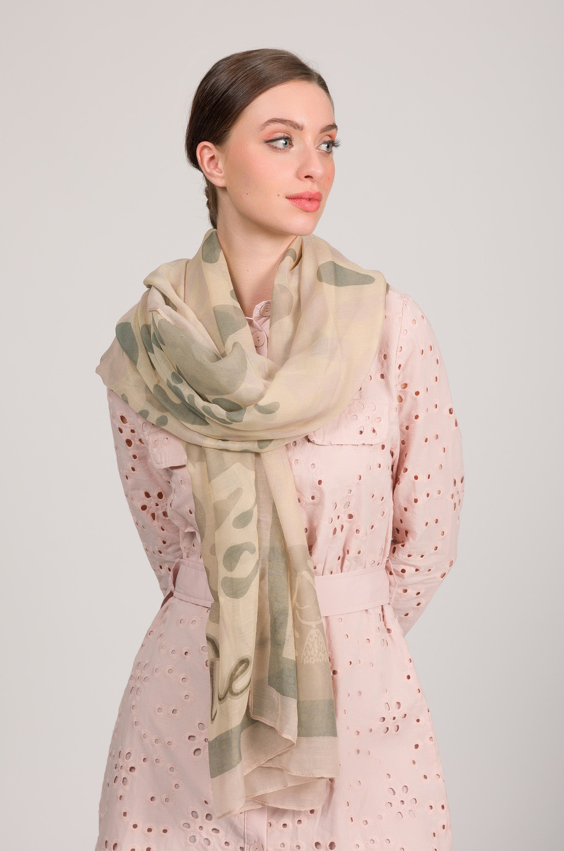 Scarf Gaia