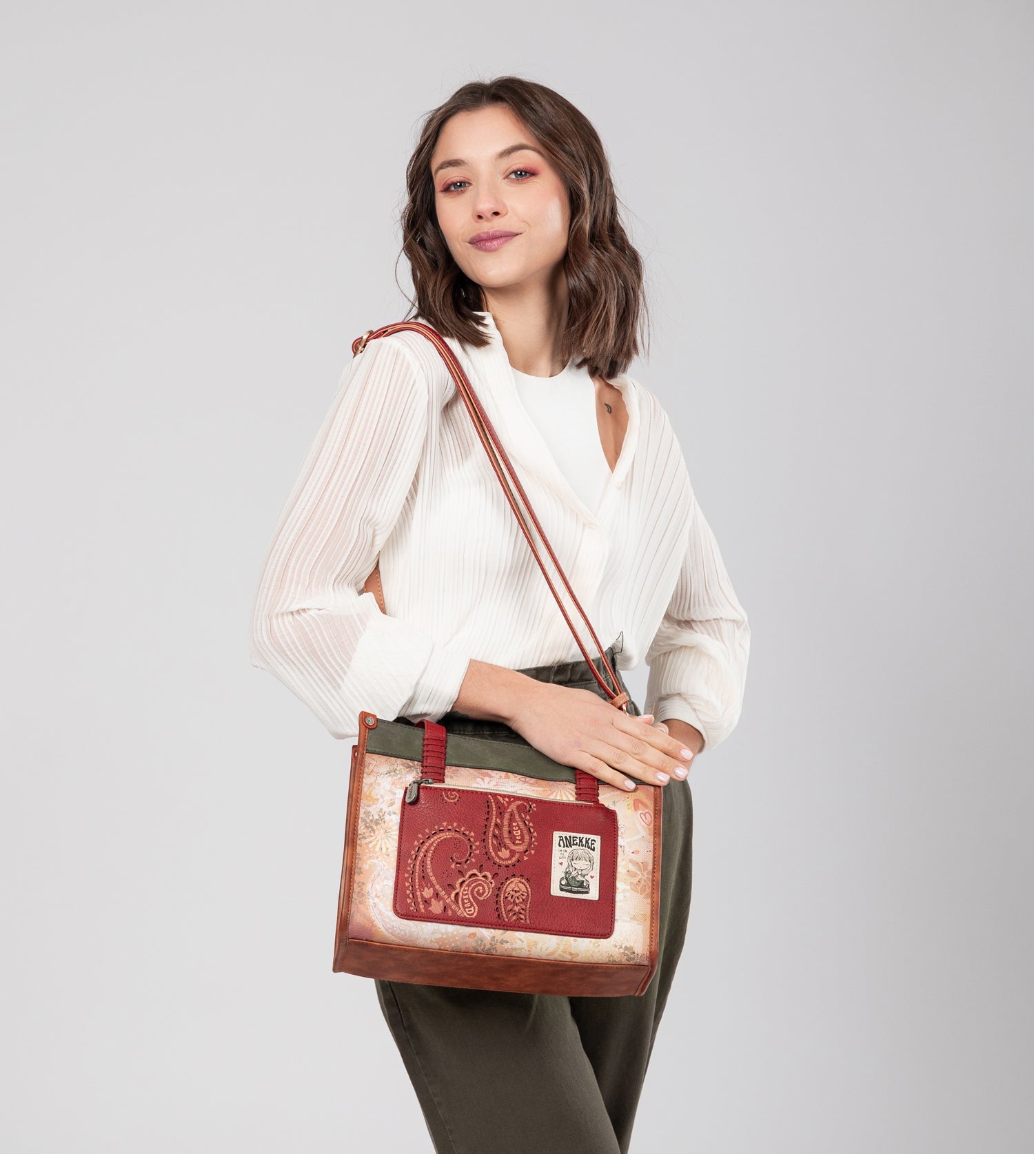 Peace & Love camel tote