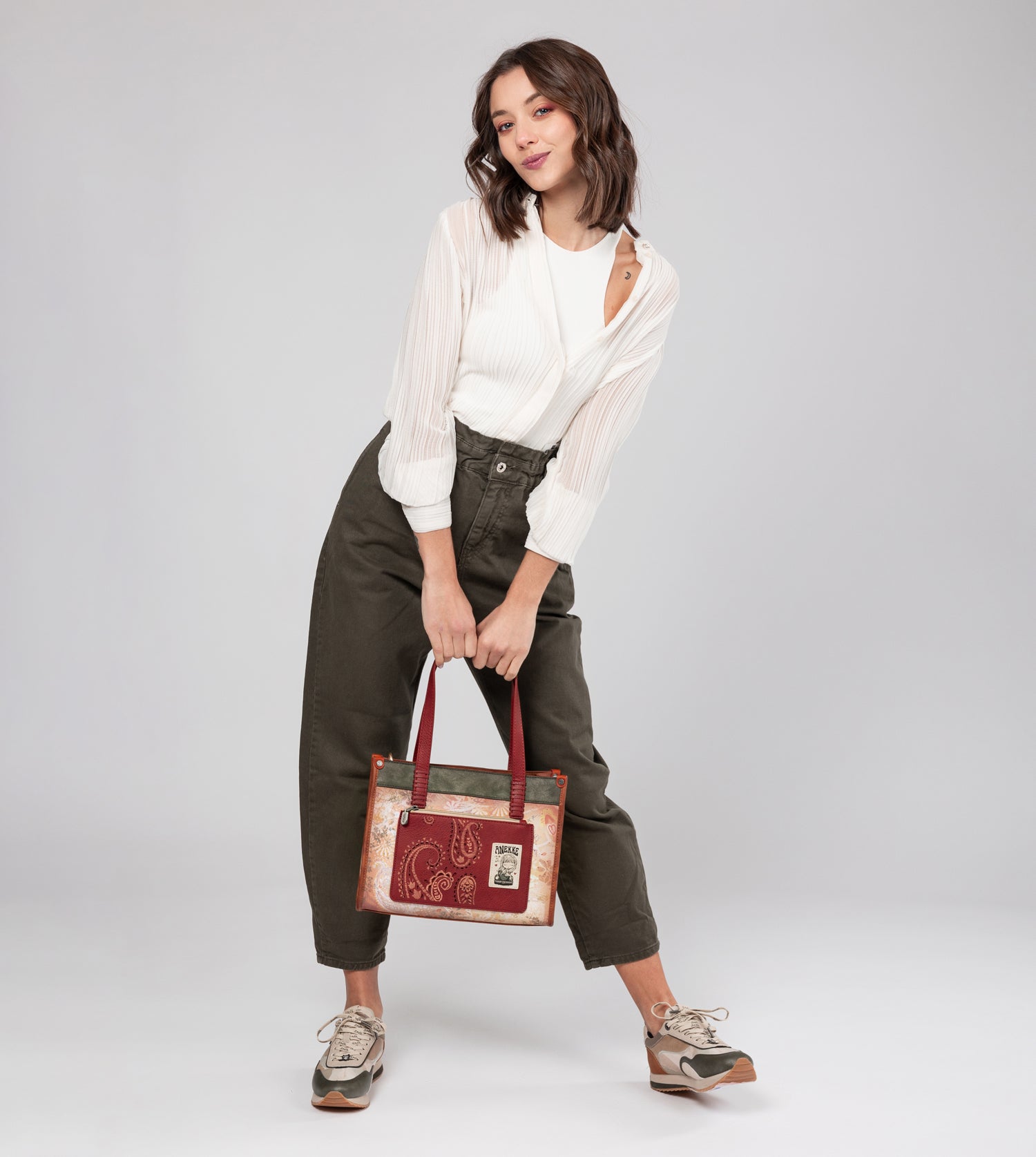Peace & Love camel tote