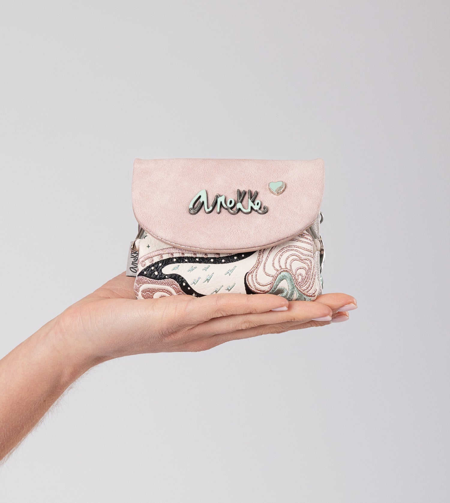 Psicodelic coin purse with flap