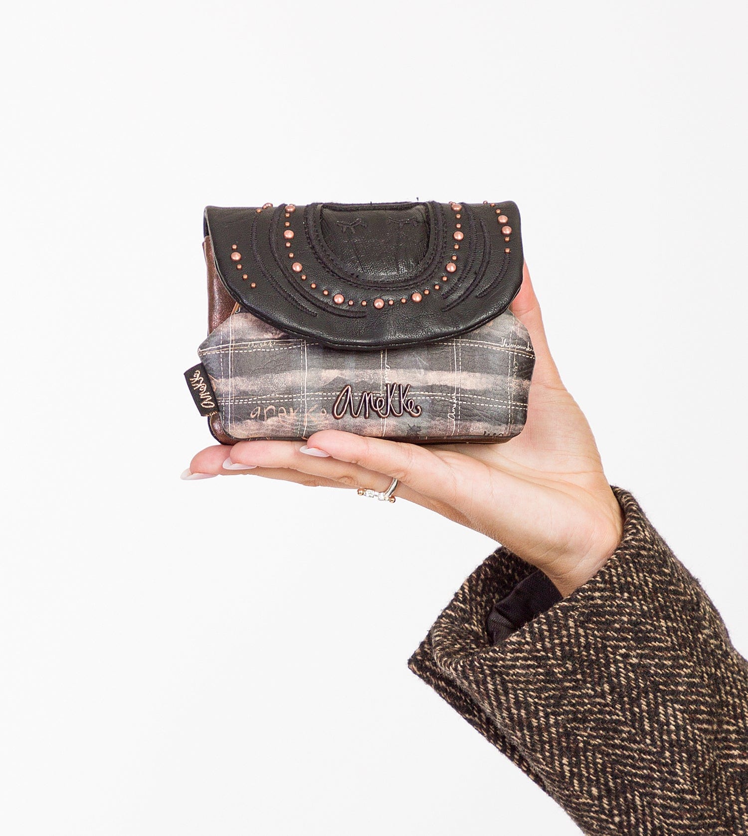 Wild coin purse with flap