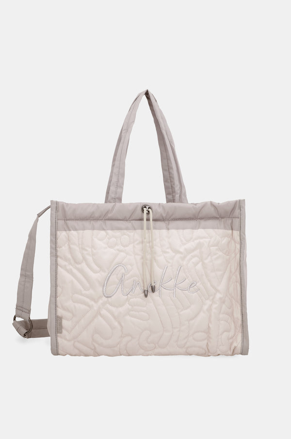 White padded beach bag
