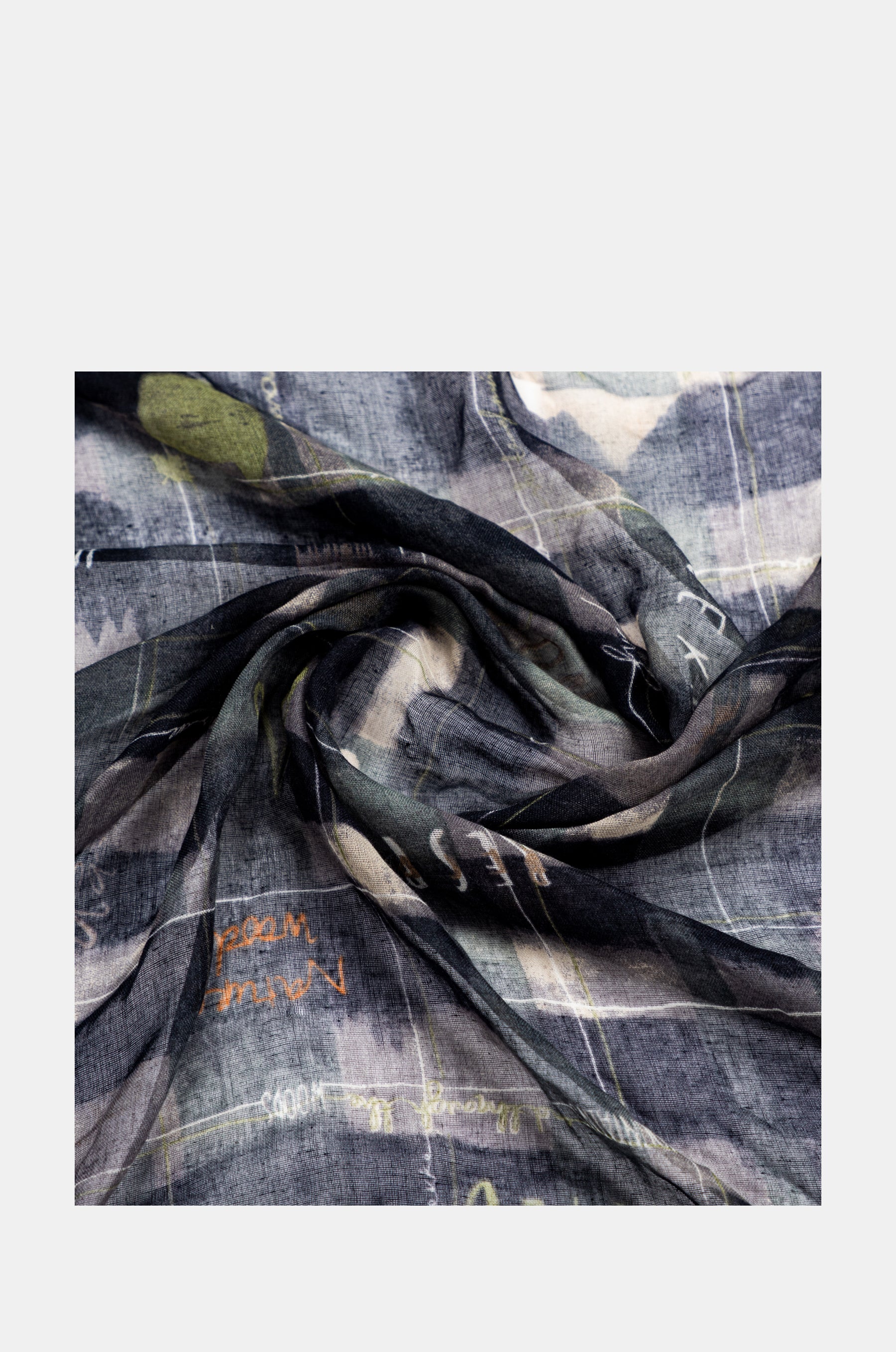 The forest scarf green
