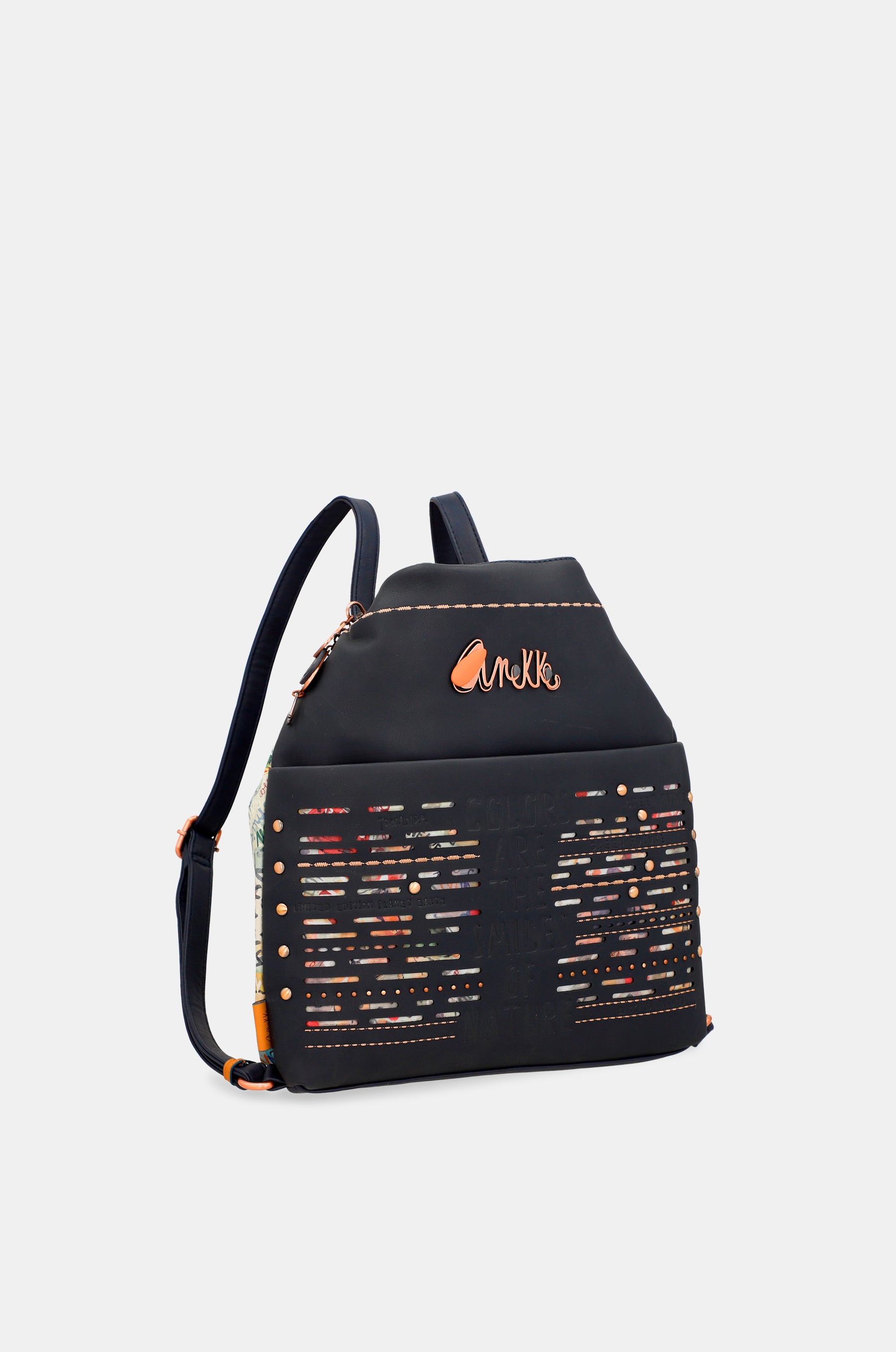 Nature Pachamama convertible navy blue bag into a rucksack