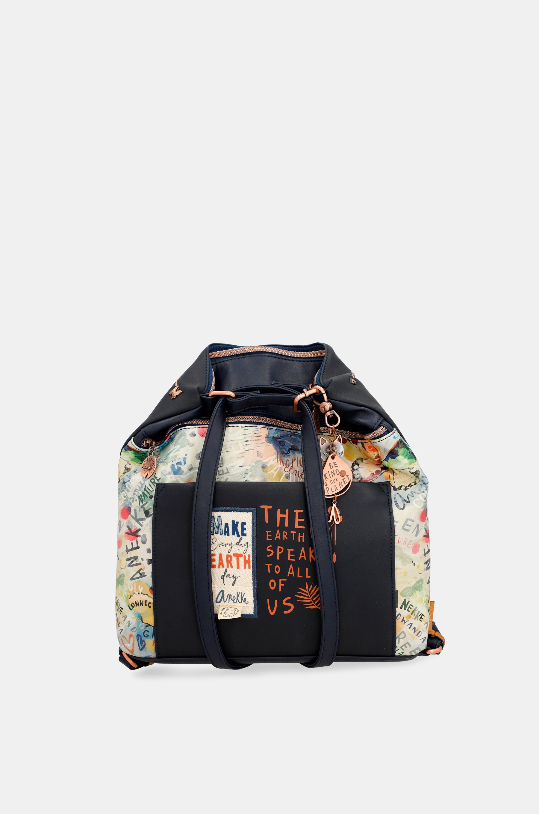 Nature Pachamama convertible navy blue bag into a rucksack