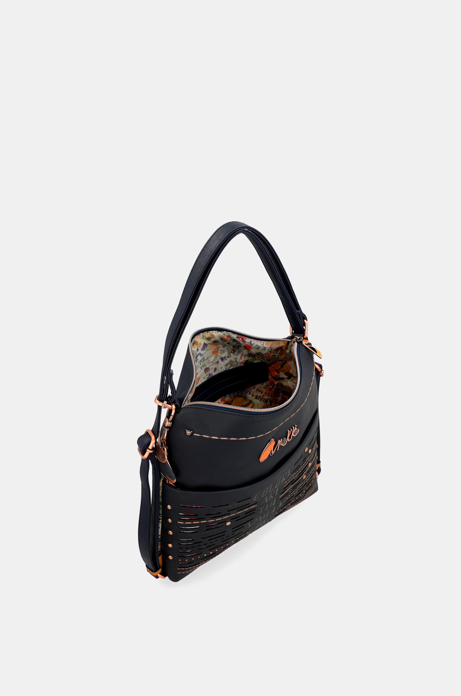 Nature Pachamama convertible navy blue bag into a rucksack